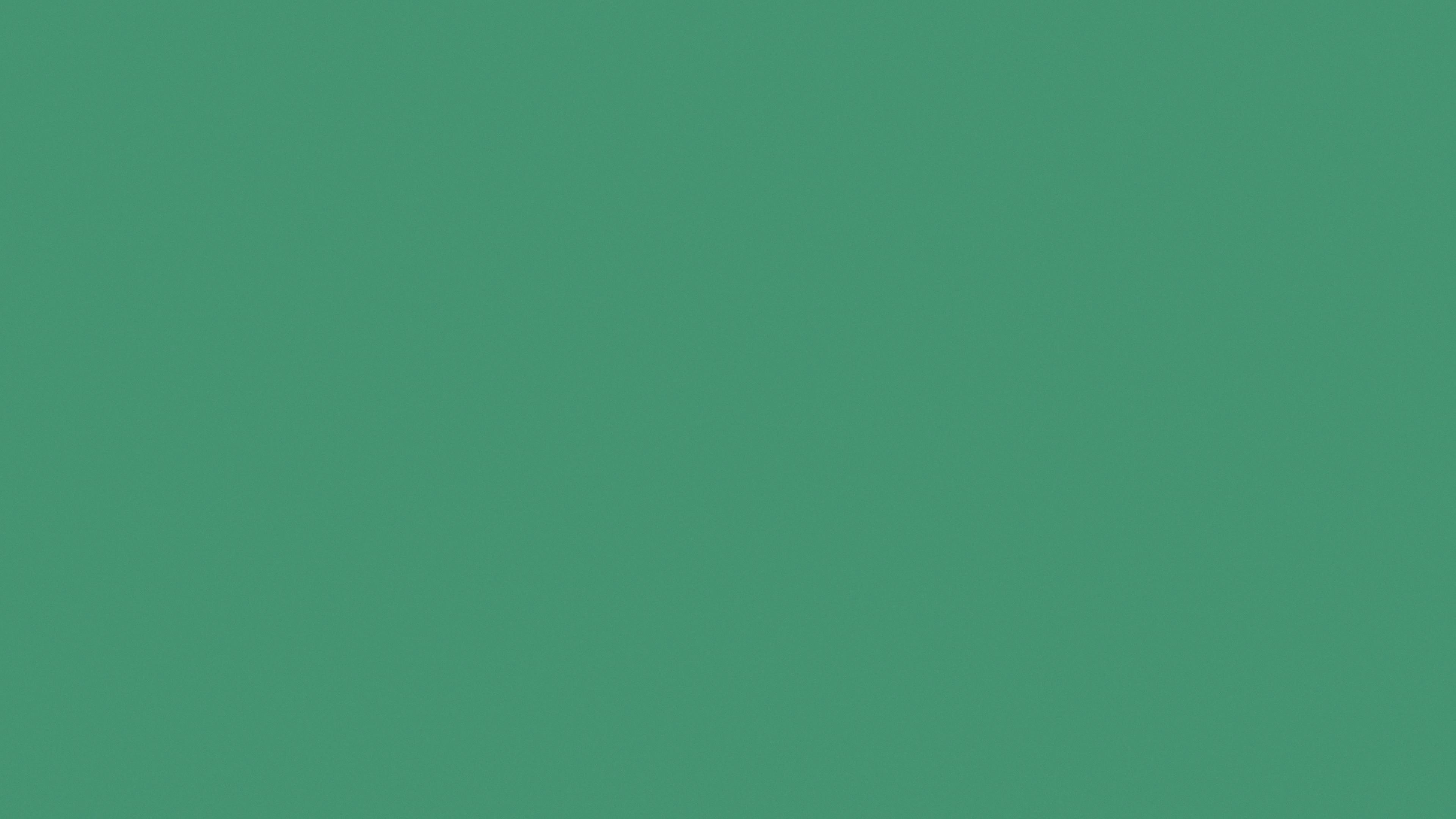 Smaragdine Color of Luxury and Elegance