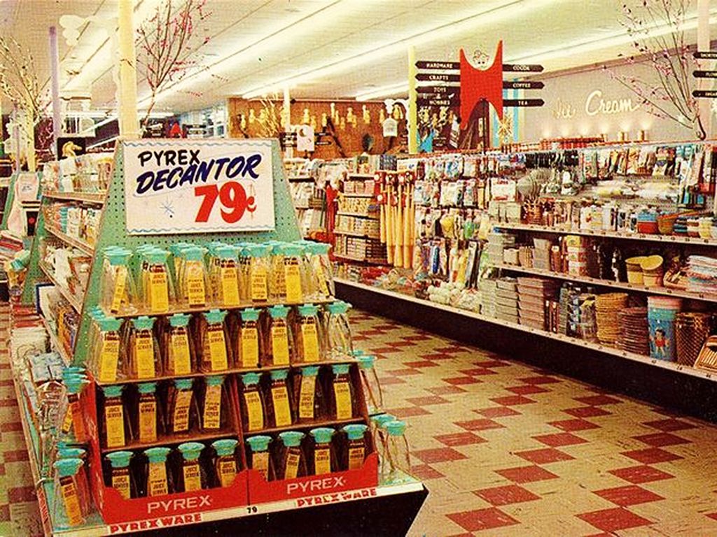 Photos of Vintage Grocery Stores Will Change Your Mind About this Modern Luxury