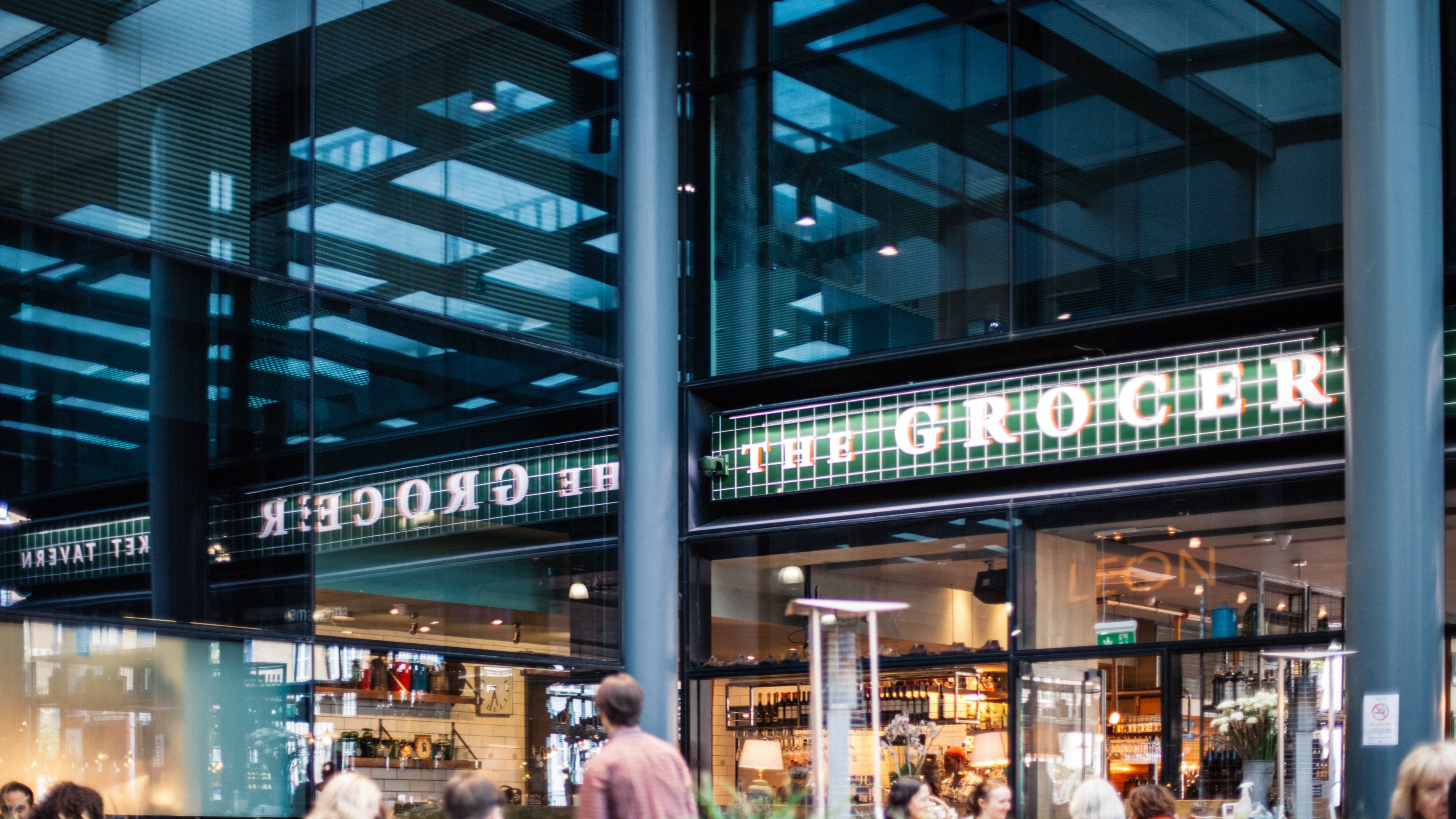 Wallpaper / the exterior view of a grocery store in old spitalfields market, _outside old spitalfields market 4k wallpaper free download