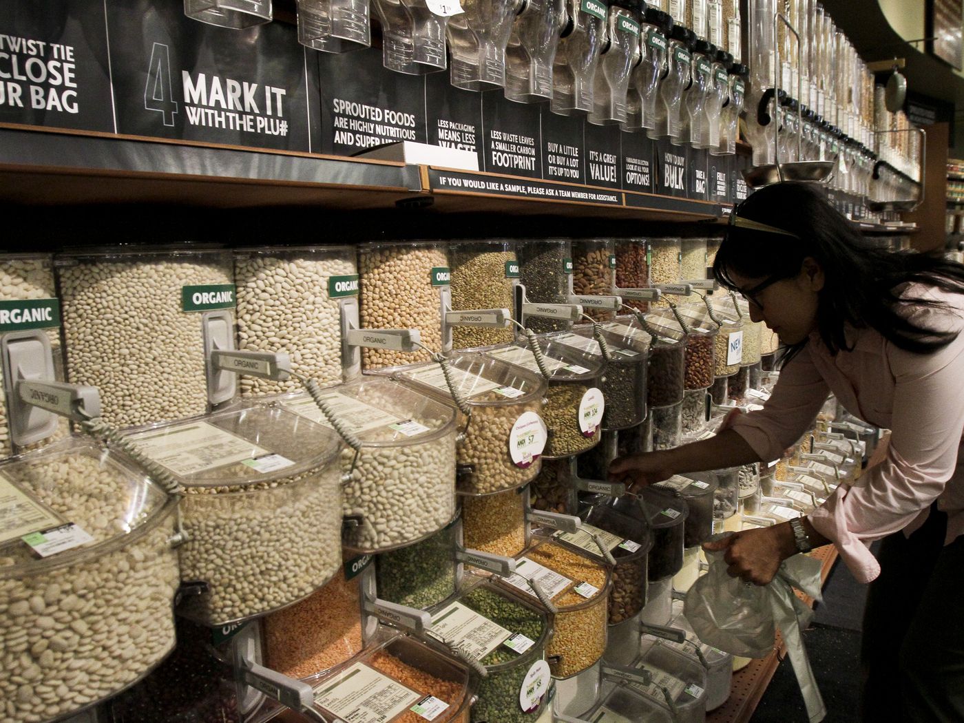 America's Grocery Stores Are Doing Bulk Food All Wrong