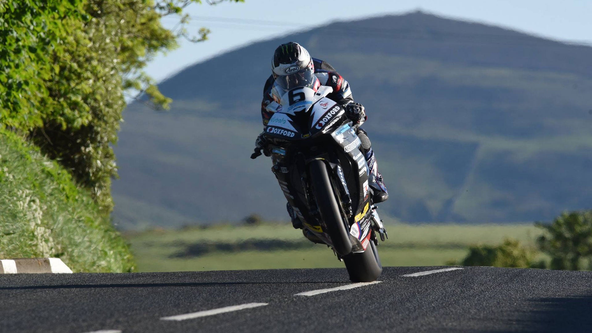 Mind Bending Superbike Records Set At The Isle Of Man TT