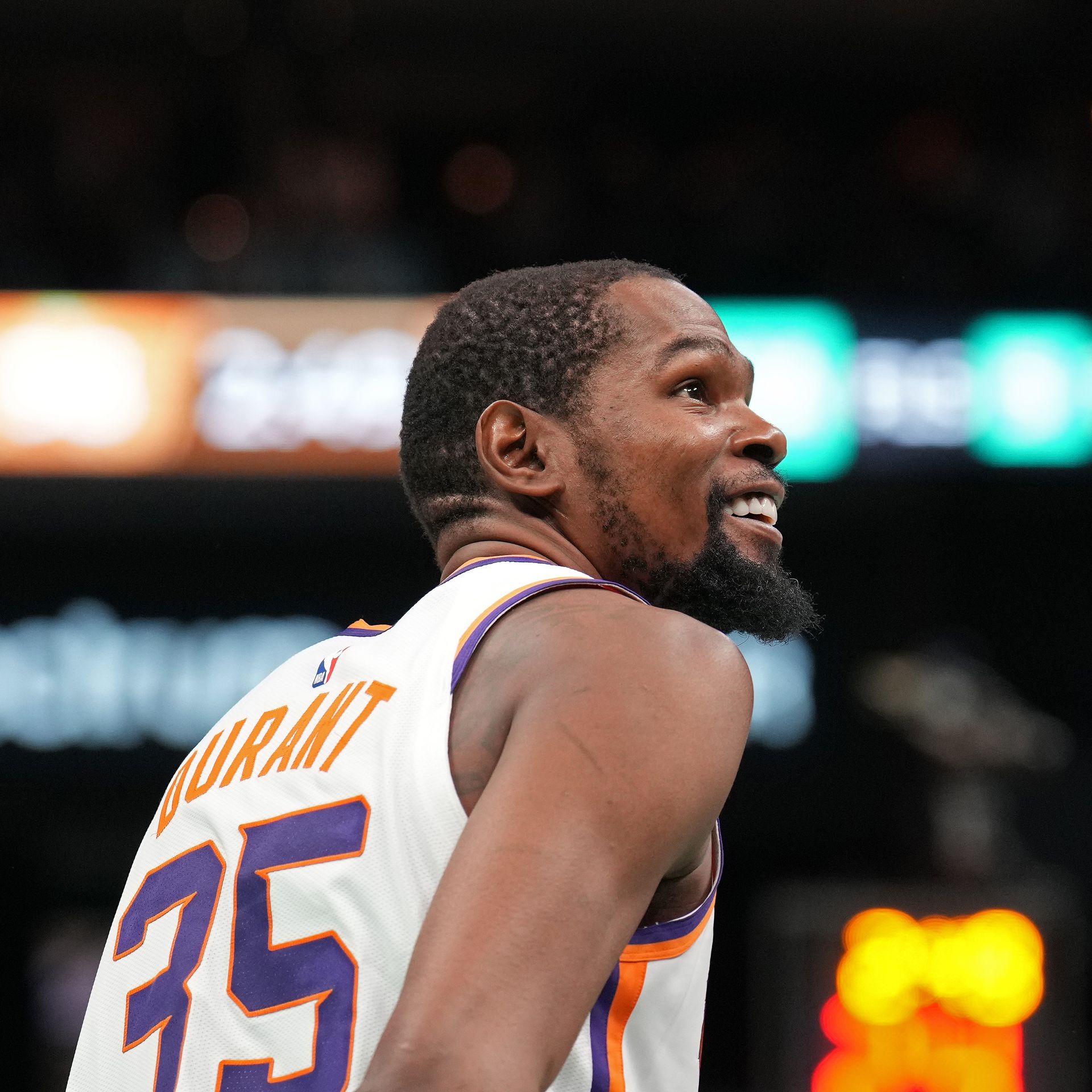 Kevin Durant dazzles in Phoenix Suns debut