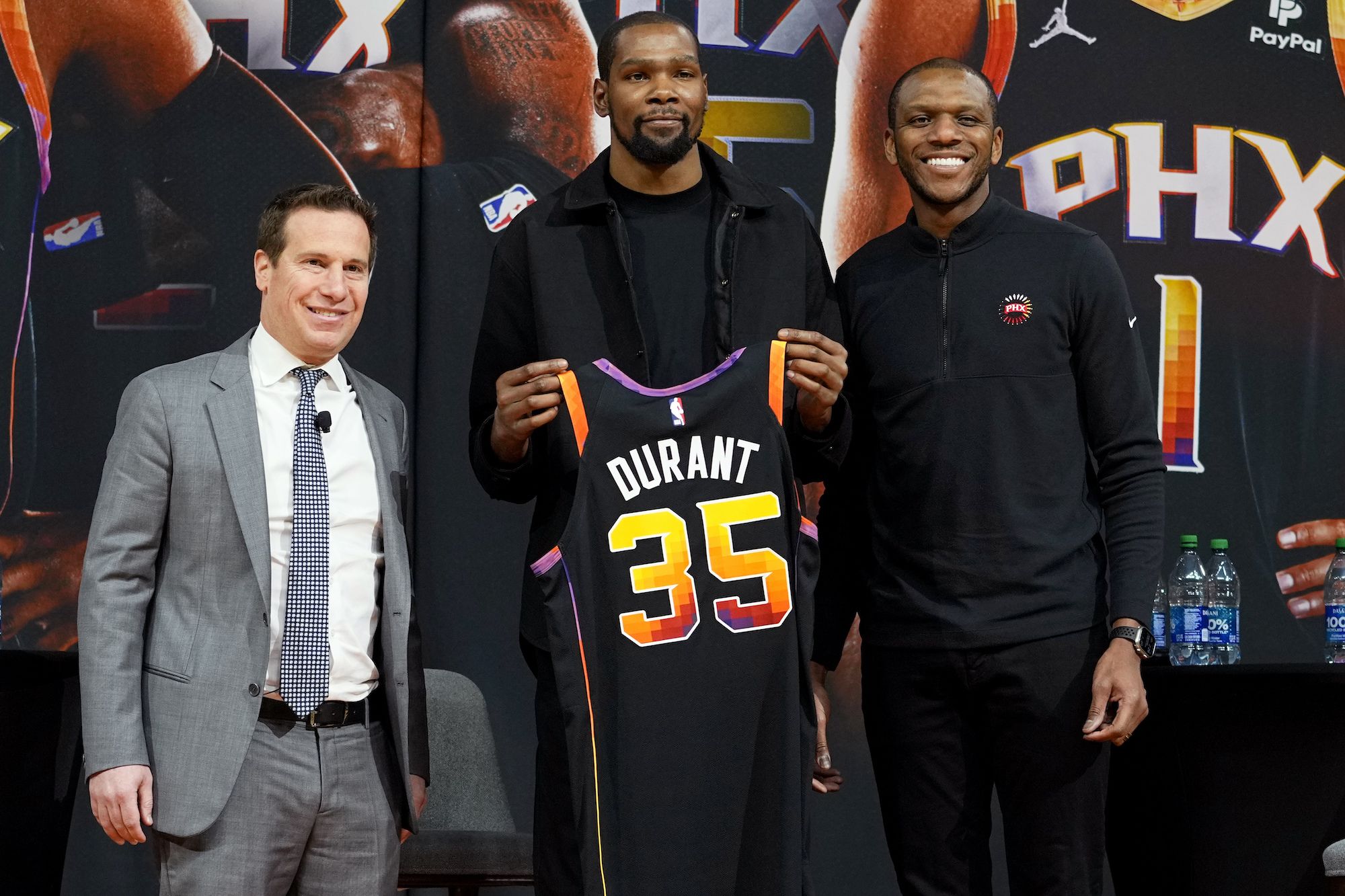 Kevin Durant on his arrival in Phoenix: 'I could feel the excitement as soon as I got off the plane'