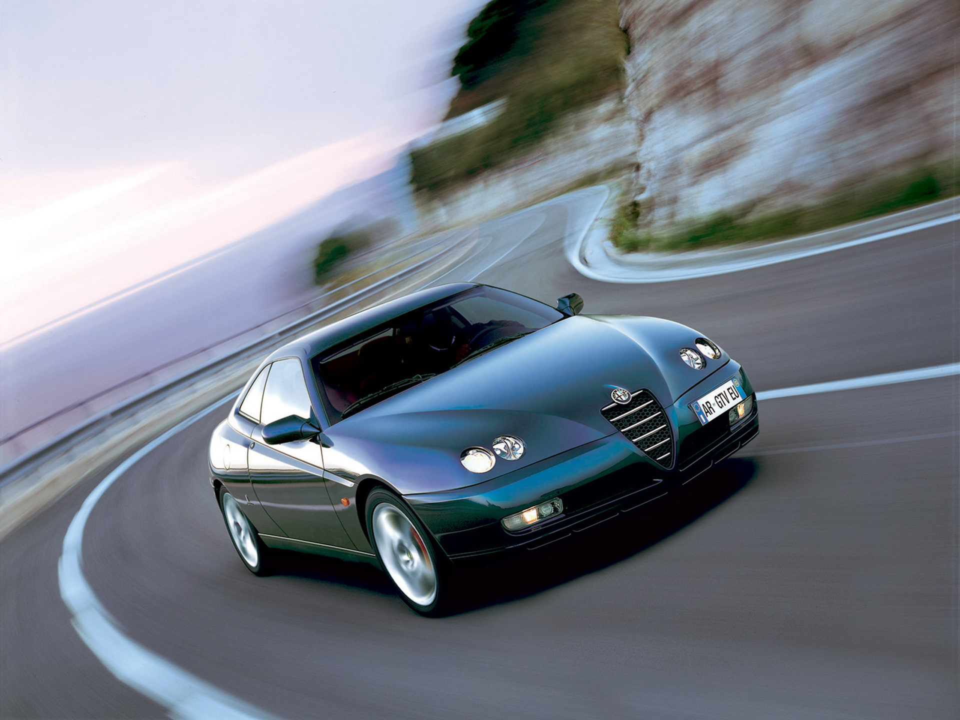 Alfa Romeo GTV Wallpaper