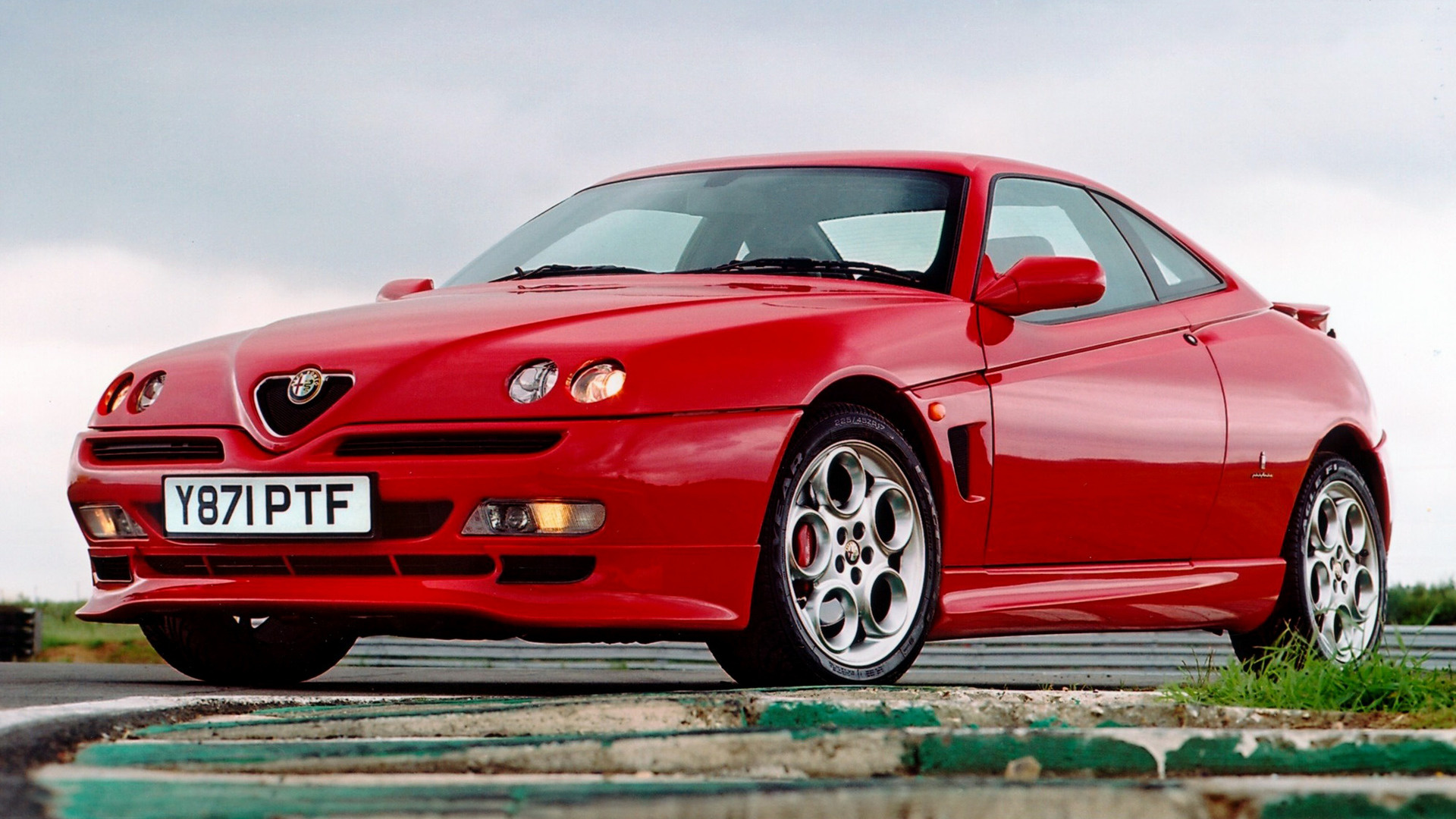Alfa Romeo GTV Cup (UK) and HD Image
