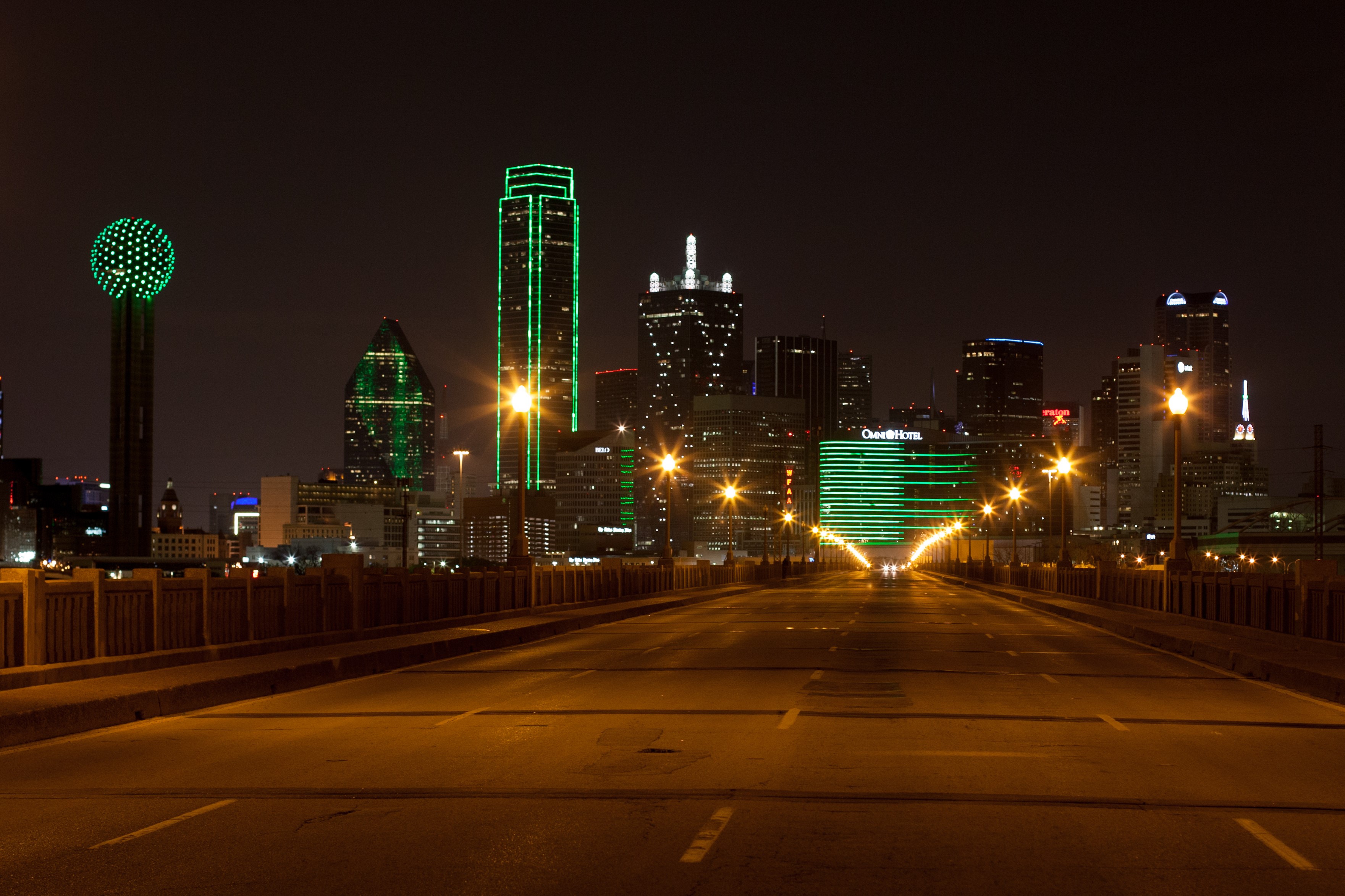 Wallpaper / Dallas, Texas, lights, road, night free download