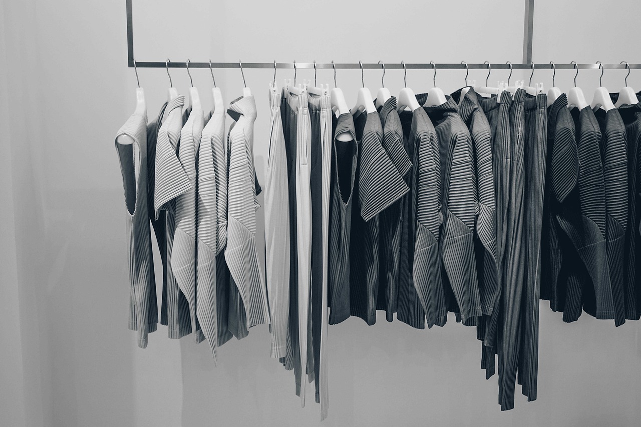 Free Clothing Store & Clothing Image