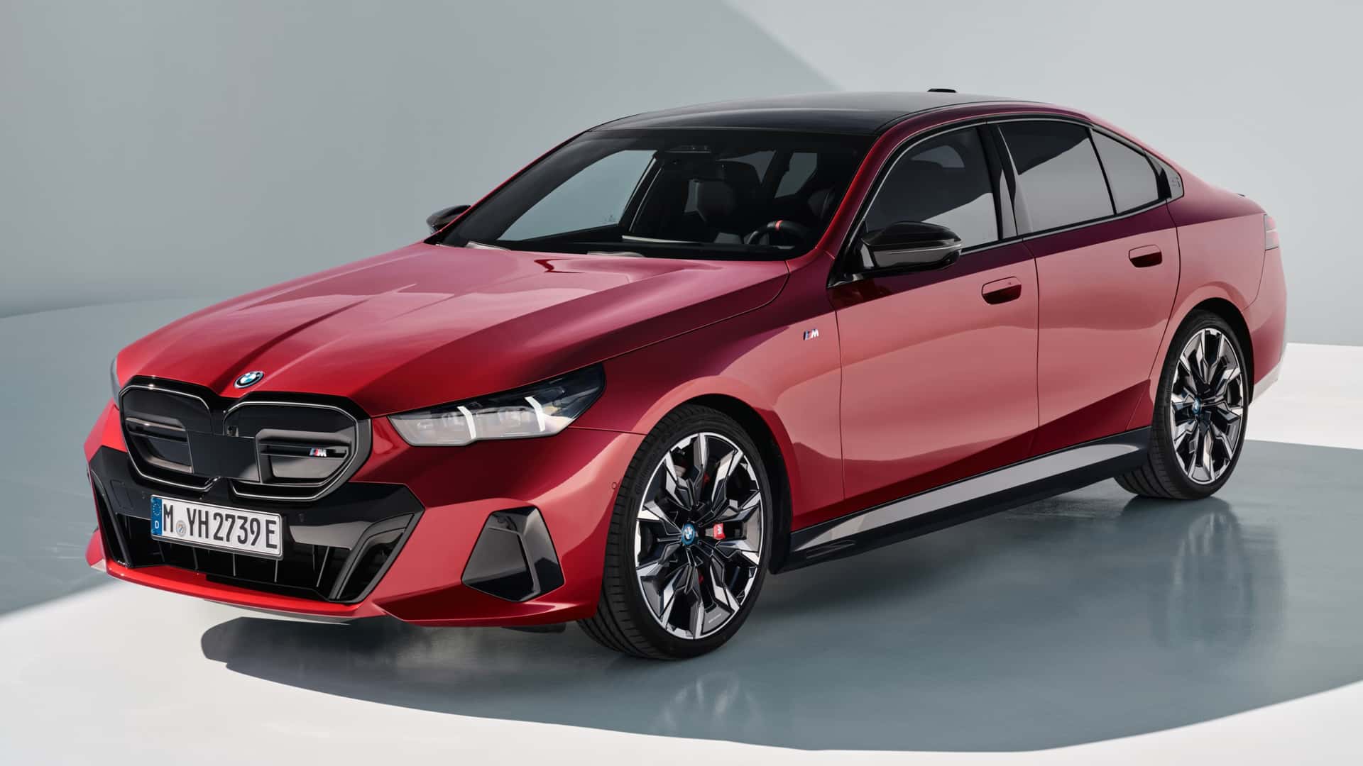 2024 BMW 5 Series Debuts With Up To 590 HP For Electric i5 M60
