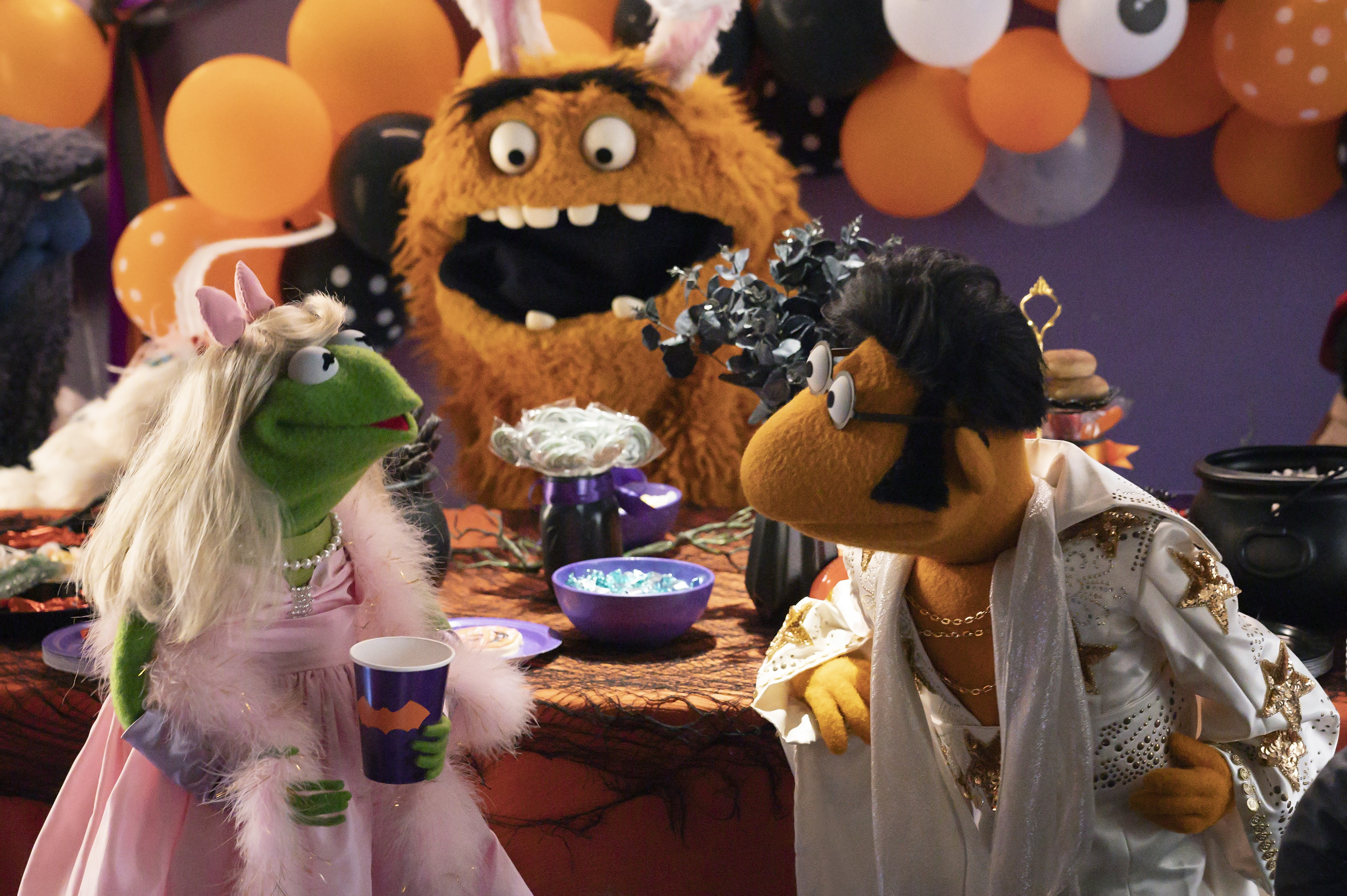 Download Muppets Haunted Mansion wallpaper for mobile phone, free Muppets Haunted Mansion HD picture
