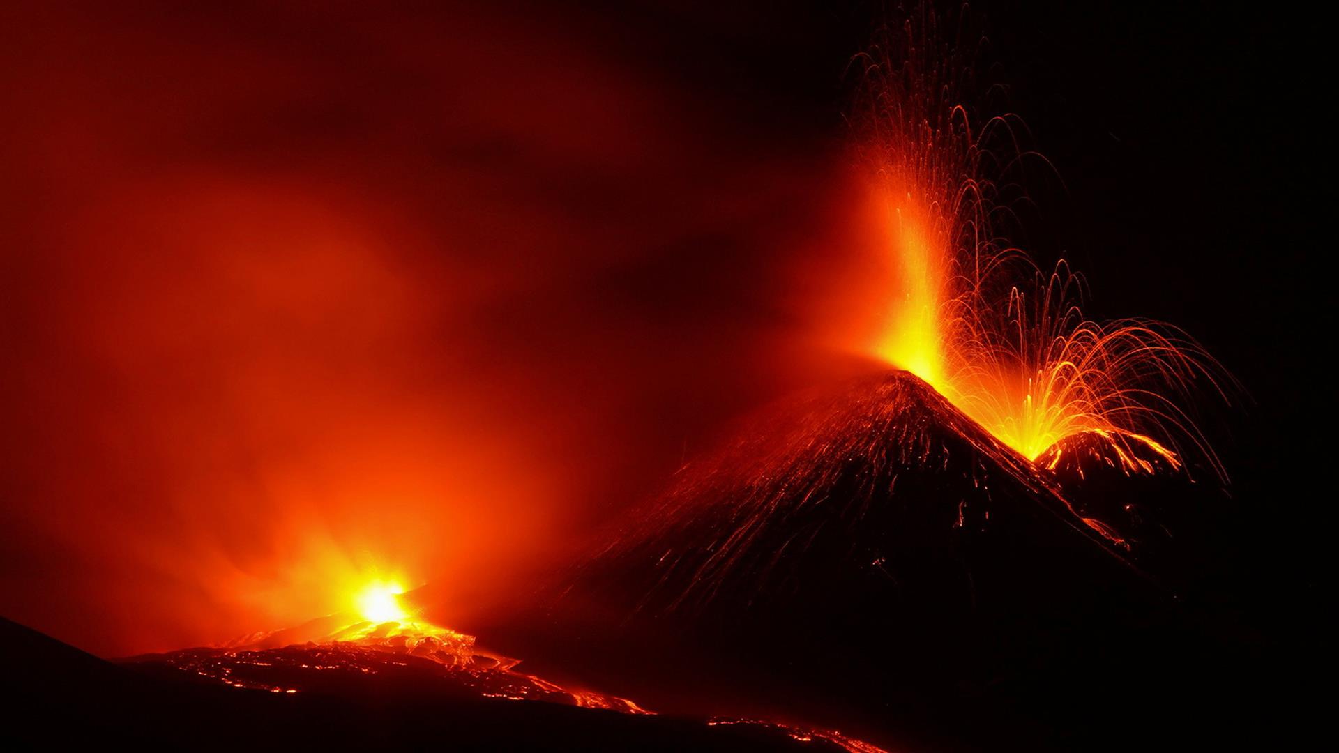 WATCH: Video shows Mount Etna erupting for 17th time since February