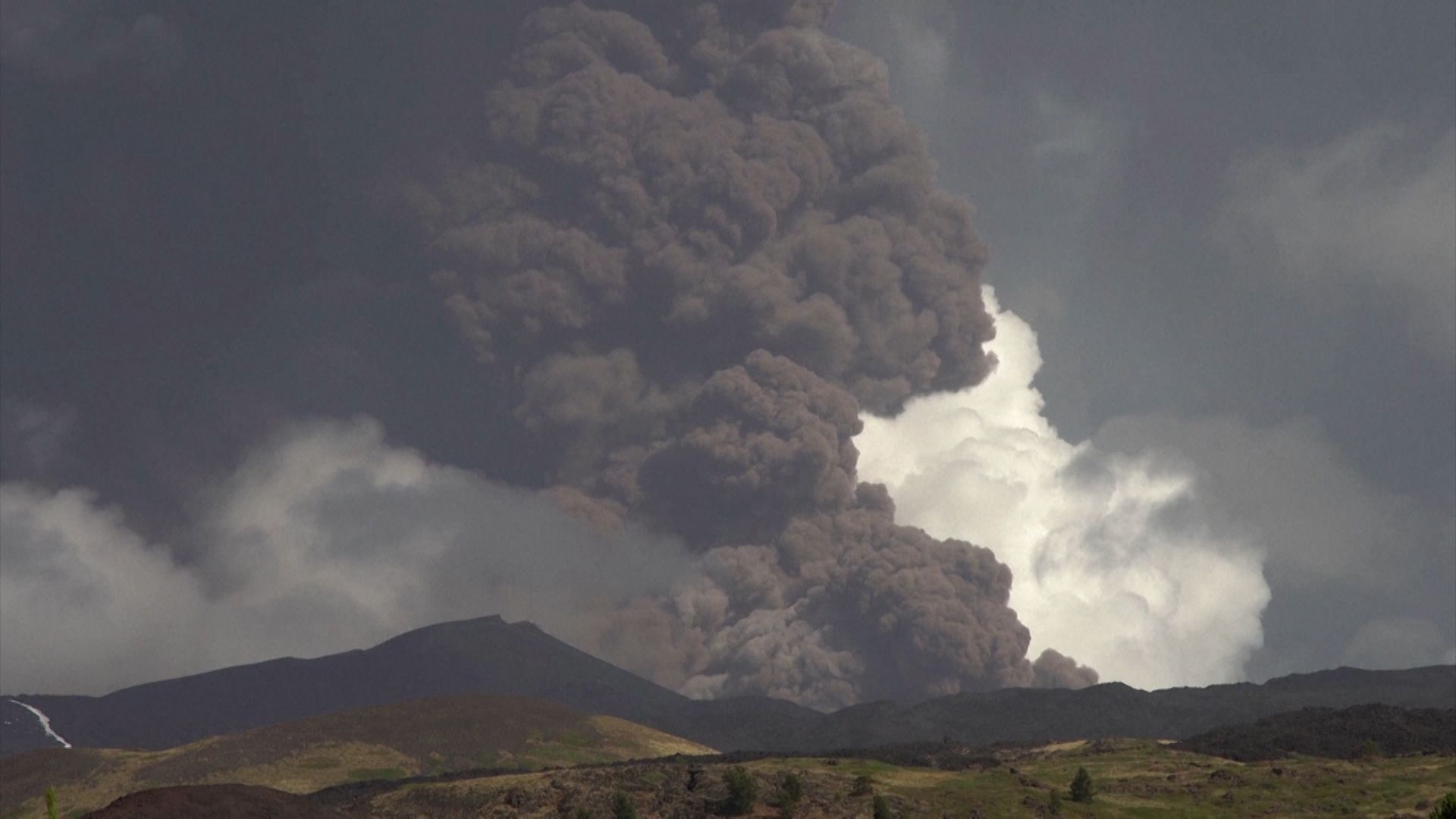 Watch: Italy's Mount Etna sends massive plumes of ash into the air