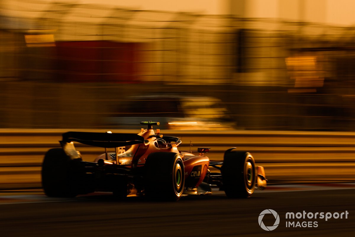 Sainz: F1 title hopes not over if Ferrari starts 2023 badly