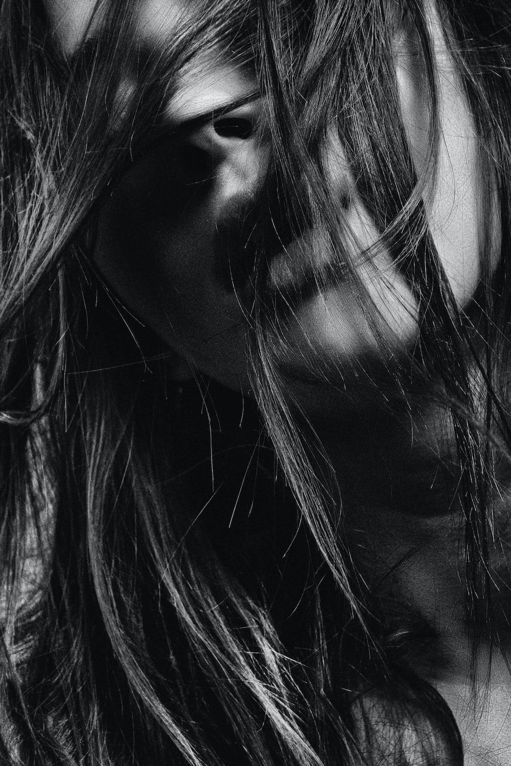 Black And White Girl Picture [HD]. Download Free Image