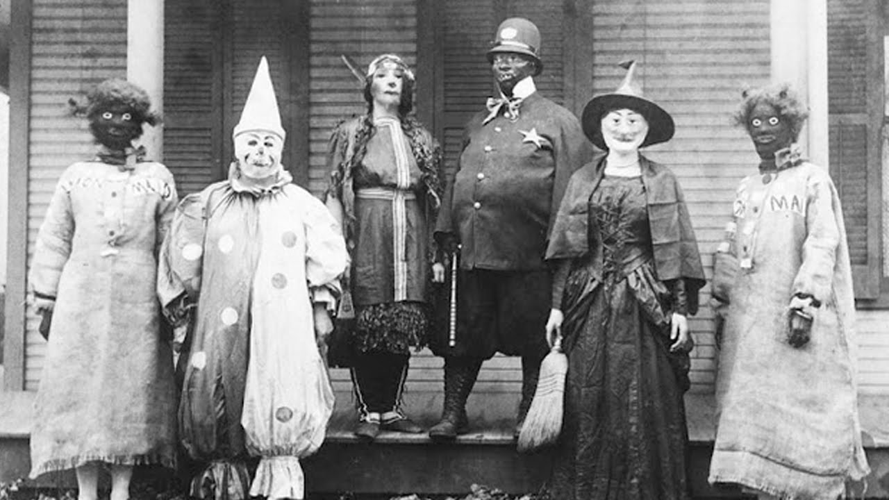 Photo Of Vintage Halloween Costumes That'll Seriously Creep You Out