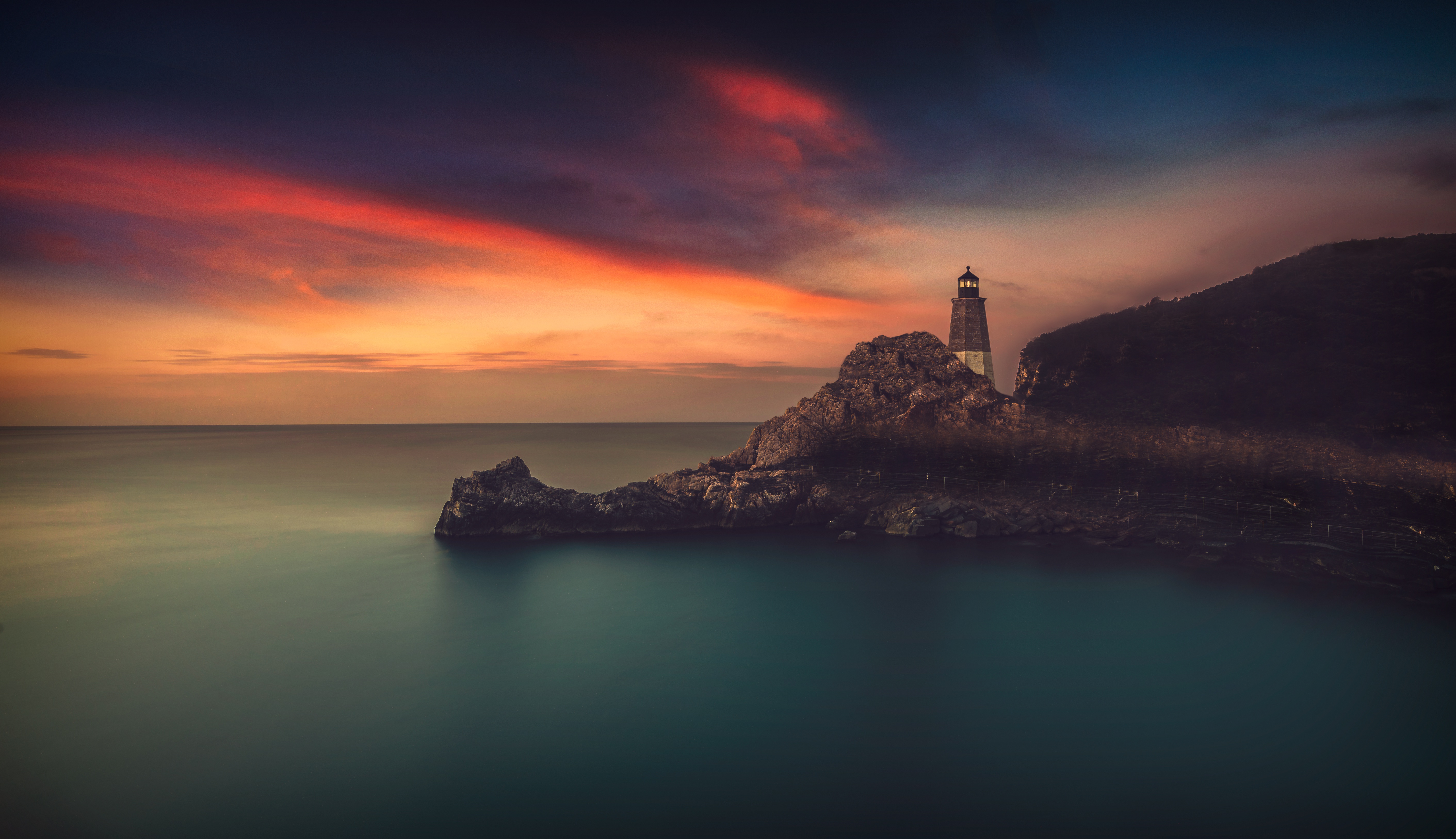 4K Lighthouse Wallpaper and Background Image