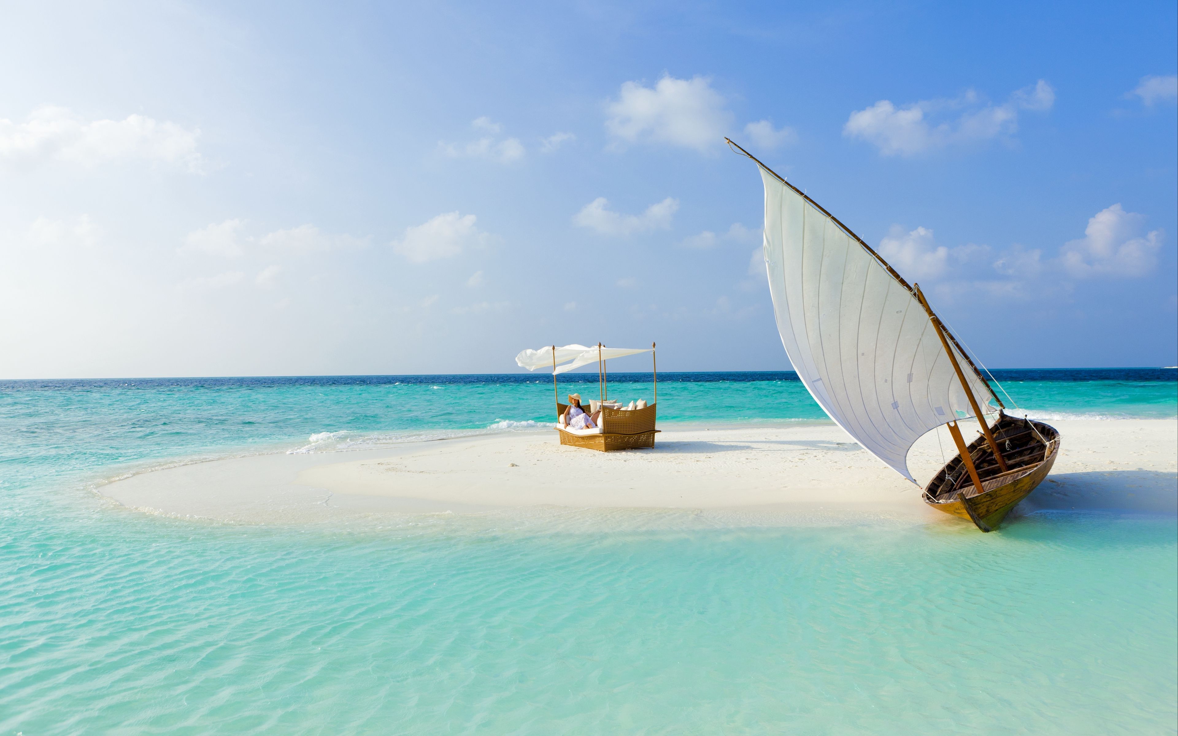 Download wallpaper 3840x2400 maldives, beach, tropical, sea, sand, island, boat, summer 4k ultra HD 16:10 HD background