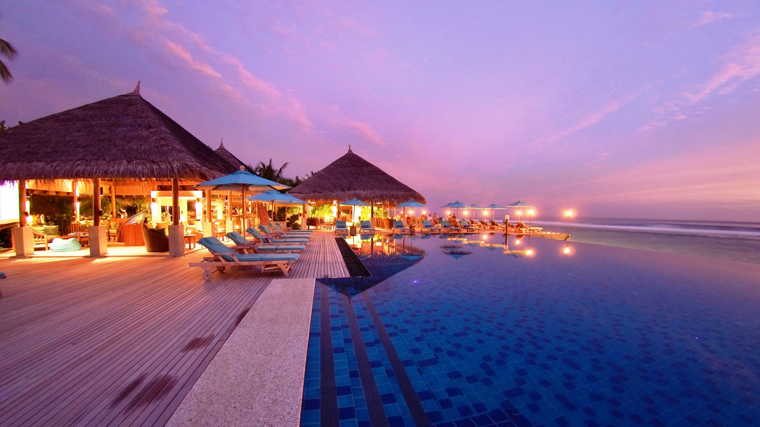 Download wallpaper 2560x1440 maldives, tropical, beach, resort, evening widescreen 16:9 HD background