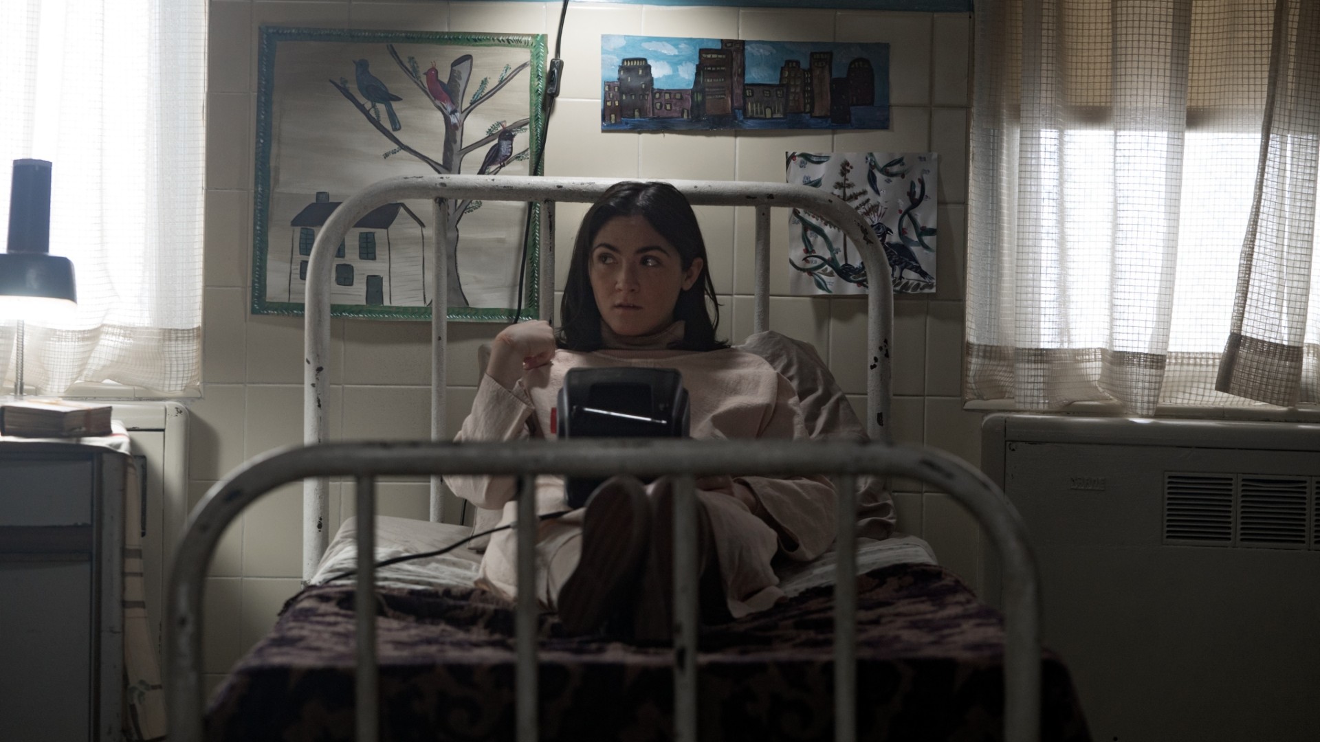 Orphan: First Kill trailer sees Isabelle Fuhrman's murderous Esther terrorize another family