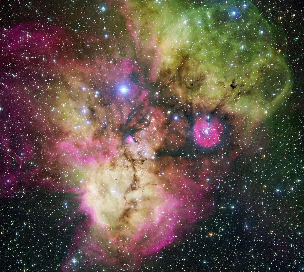 Skull and Crossbones Nebula haunts the cosmos in new image
