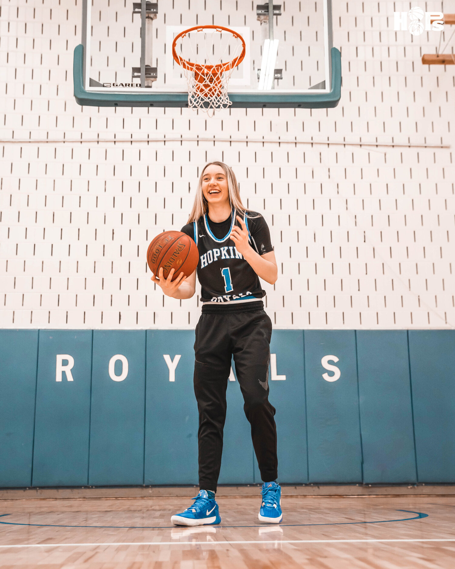 B R HOOPS PAIGE BUECKERS