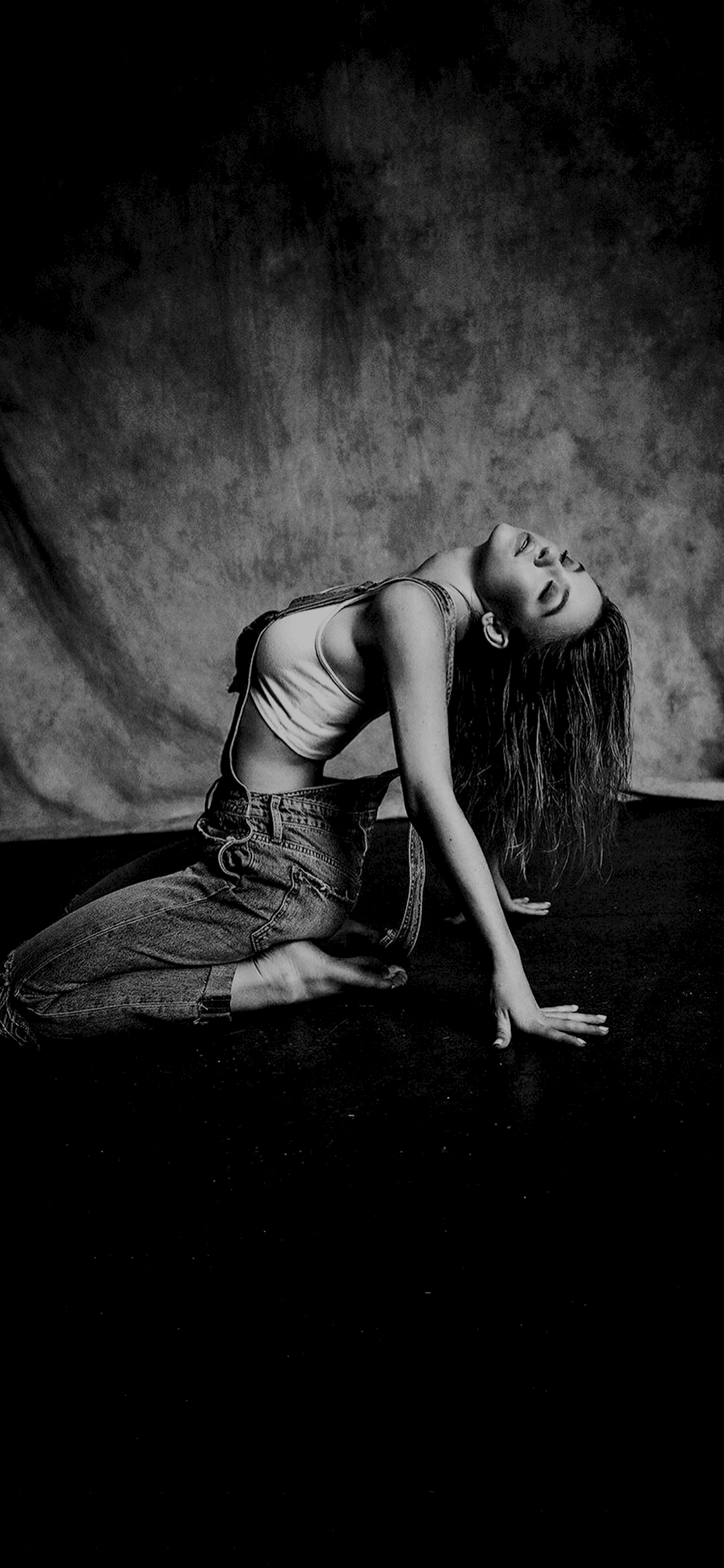 Sydney Sweeney wallpaper [1077x2334]