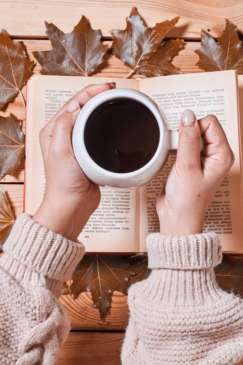 Download Wallpaper 800x1200 Coffee, Drink, Cup, Hands, Book, Autumn, Cozy Iphone 4s 4 For Parallax HD Background