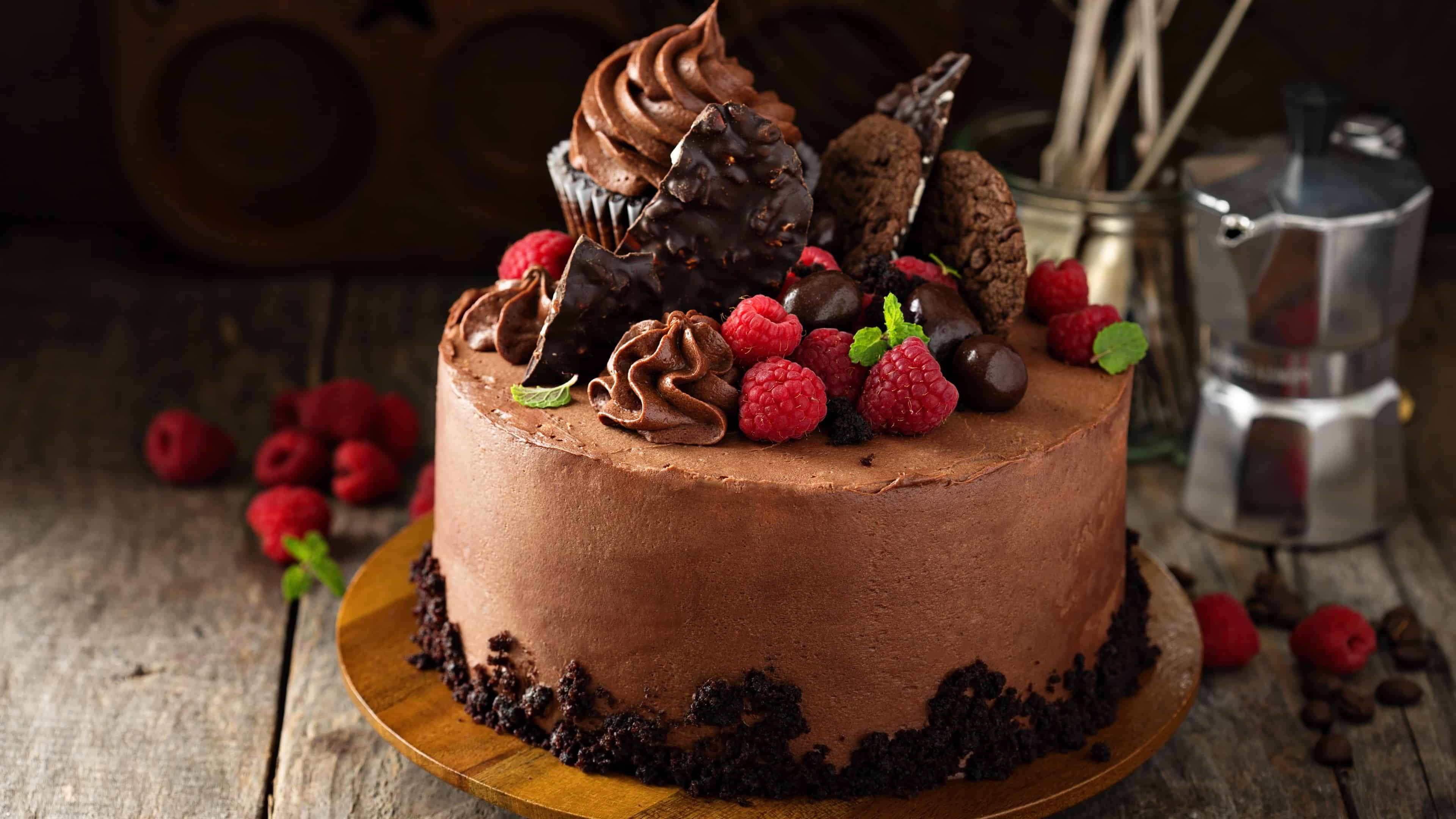 Chocolate Raspberry Cake UHD 4K Wallpaper