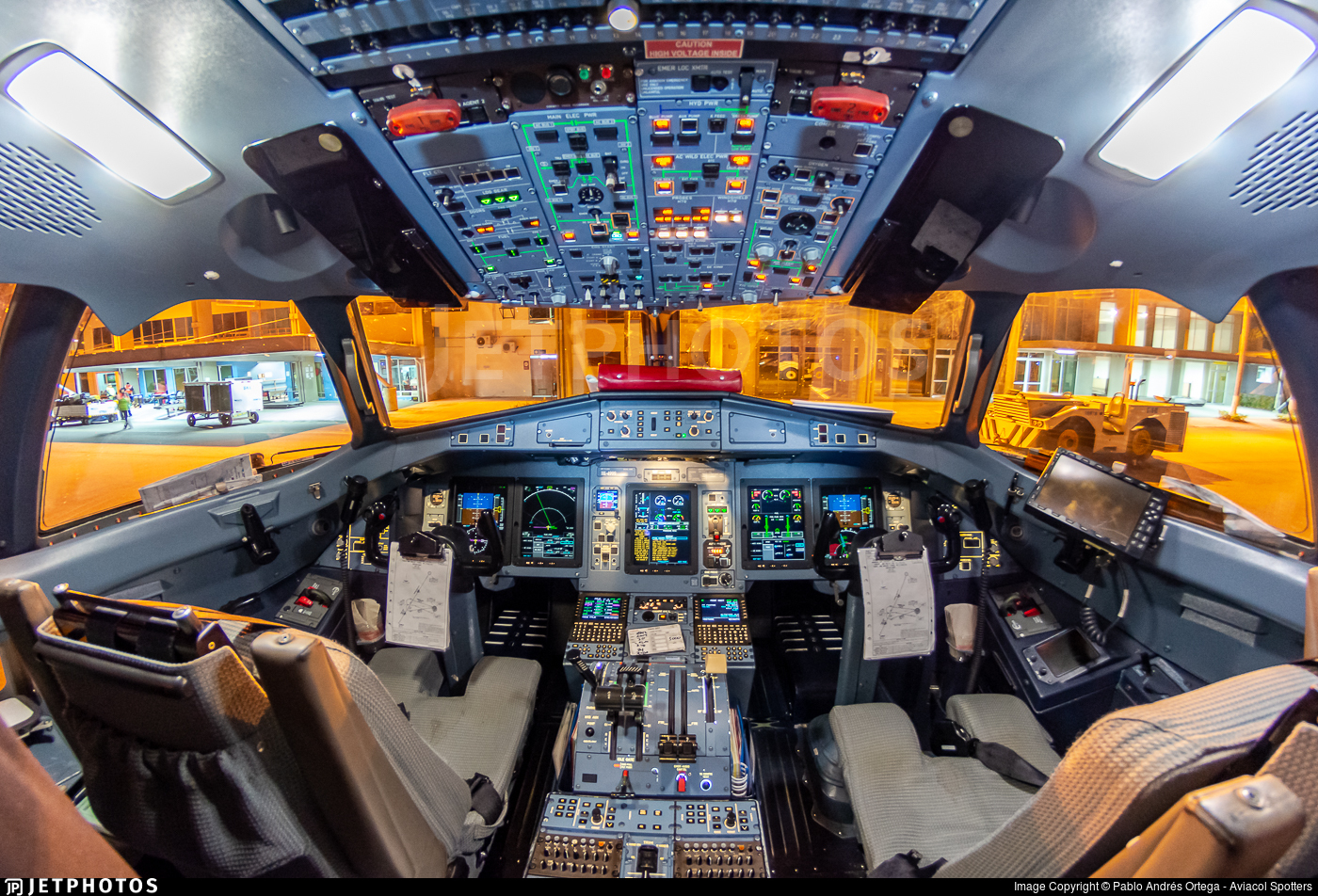 HK 4999. ATR 72 600. Avianca. Pablo Andrés Ortega