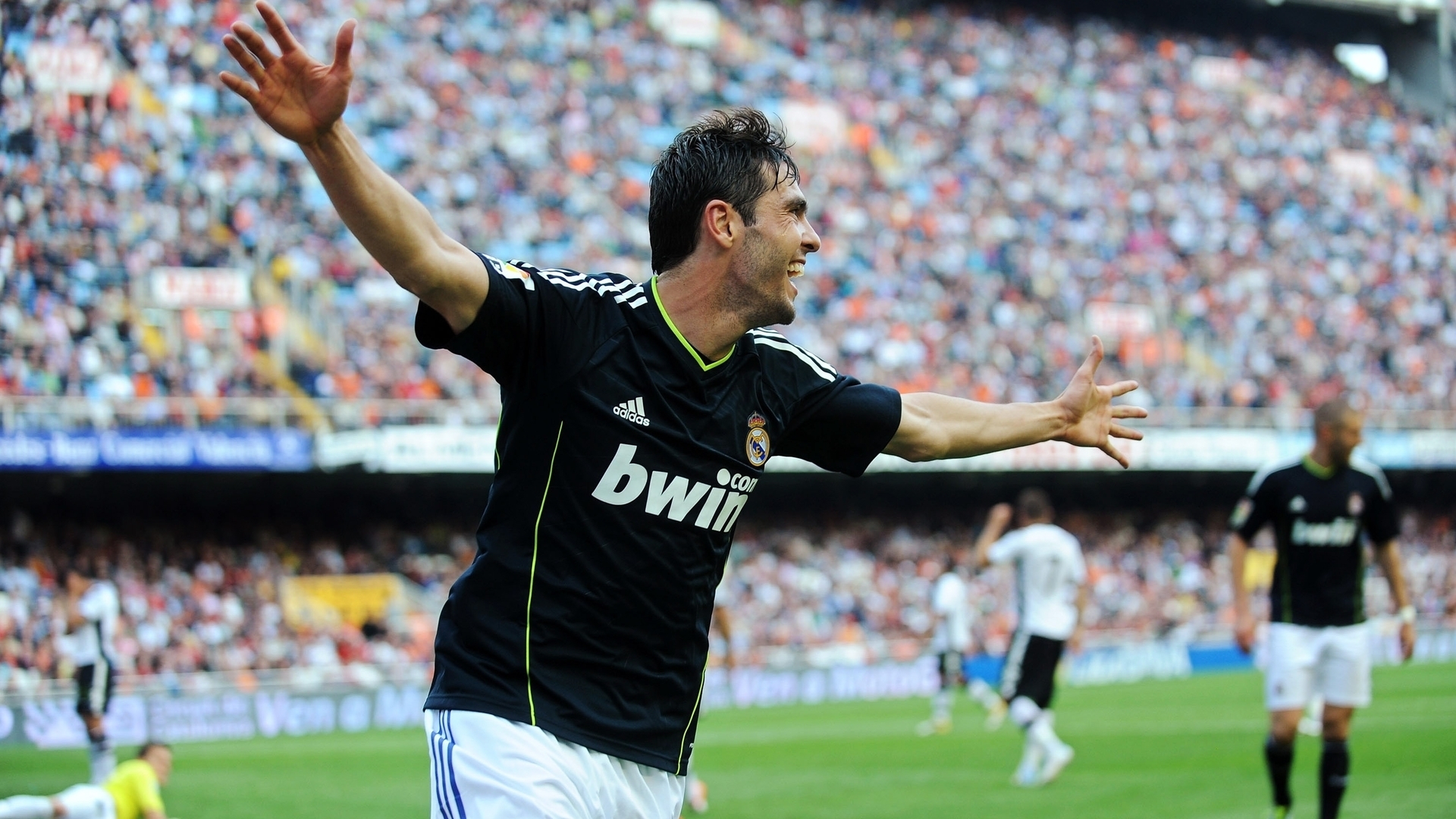 Download Ricardo Kaka wallpaper for mobile phone, free Ricardo Kaka HD picture