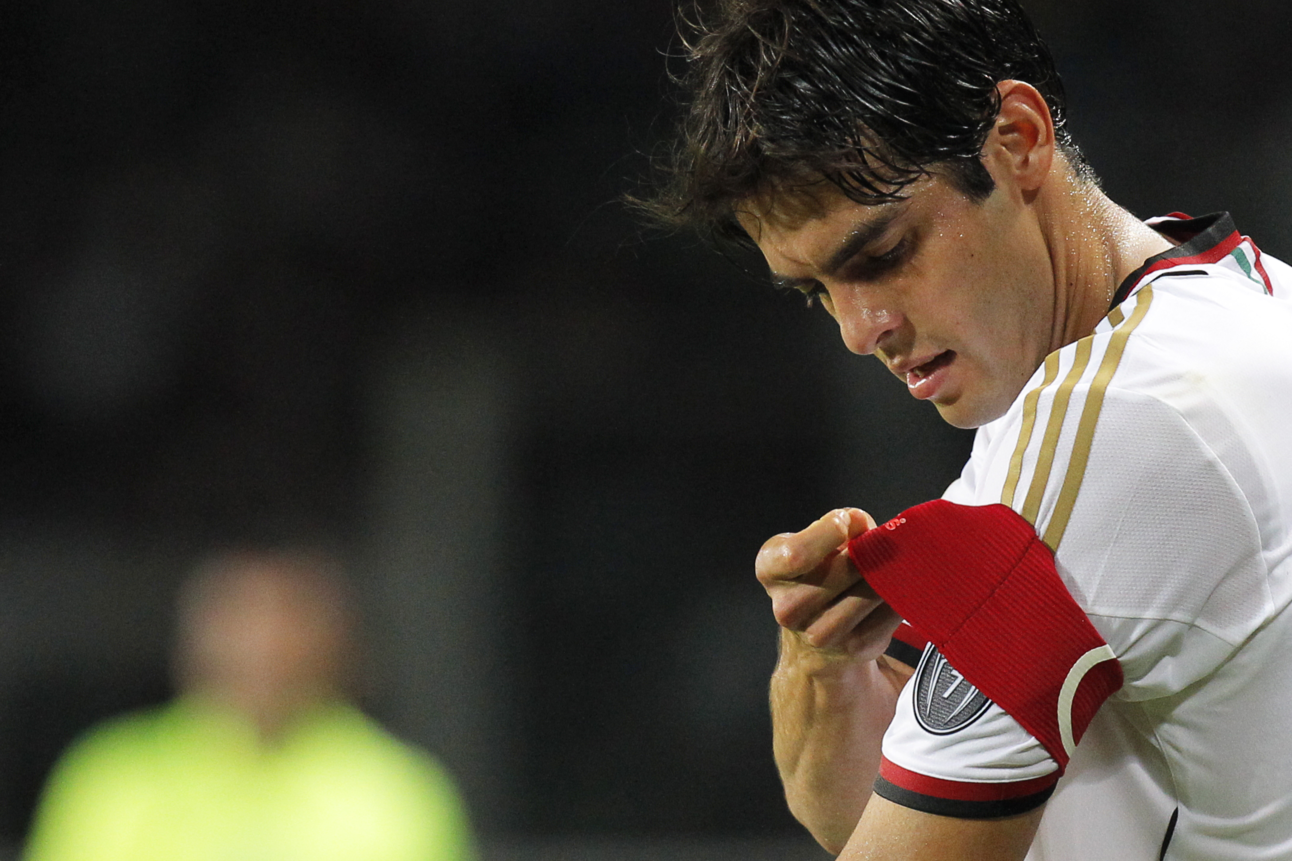 Kaka to eschew wages during injury absence