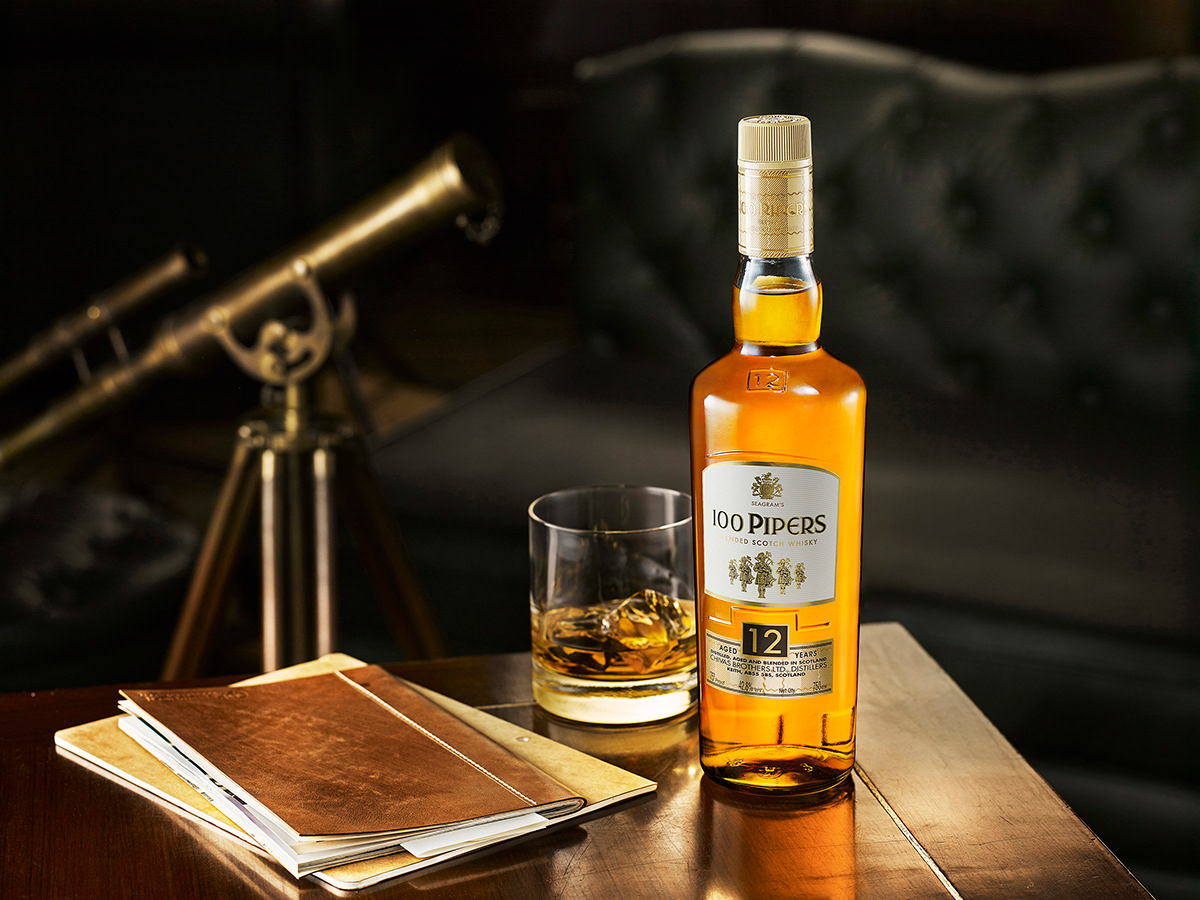 Seagram's 100 Pipers Lifestyle