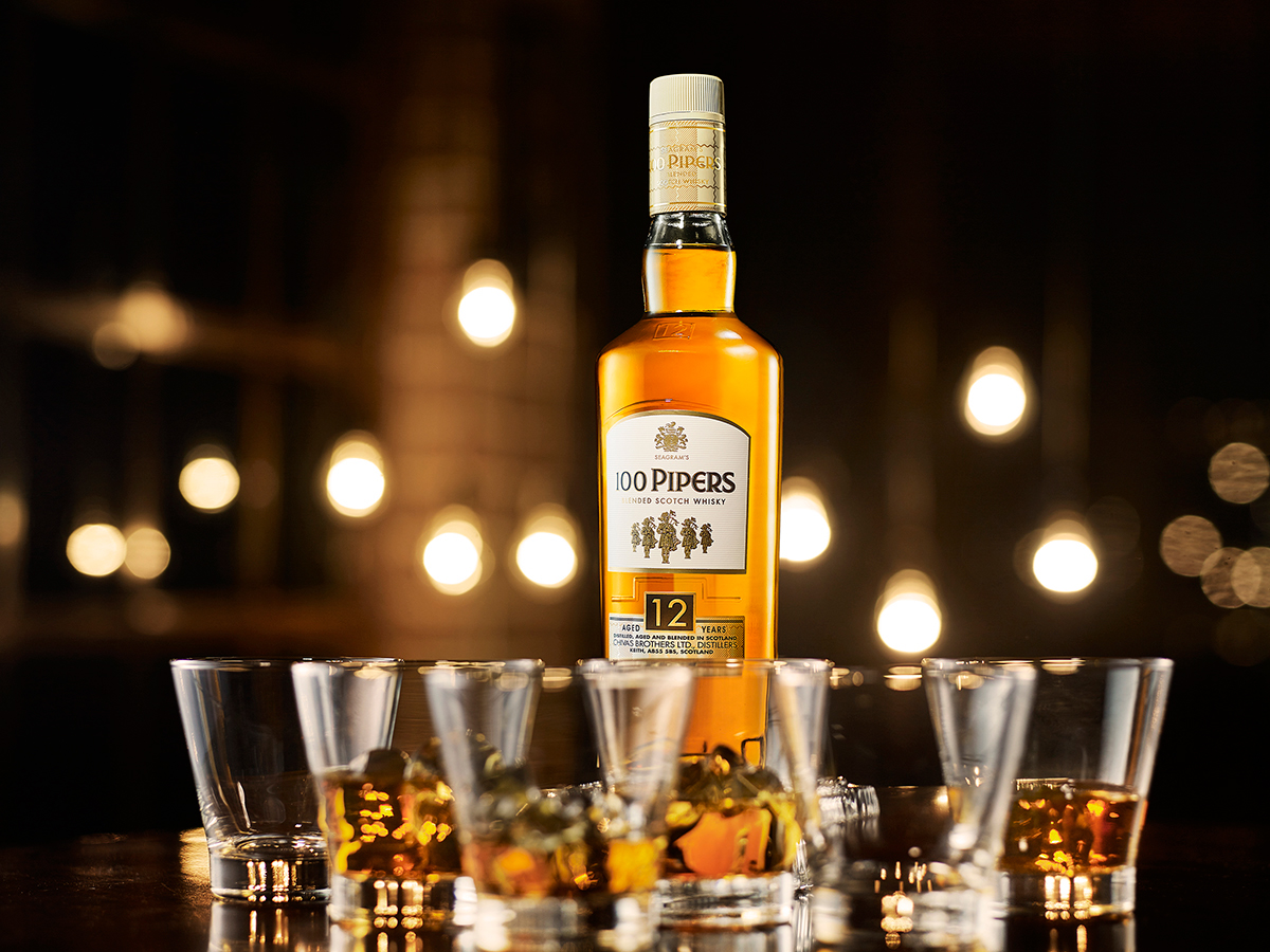Seagram's 100 Pipers Lifestyle