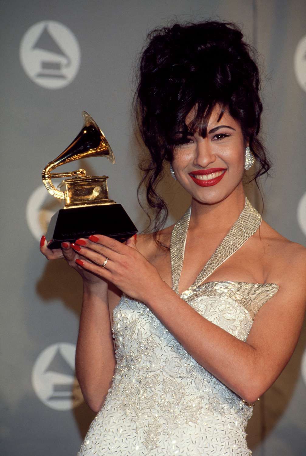 Selena Quintanilla's Life and Career in Photo