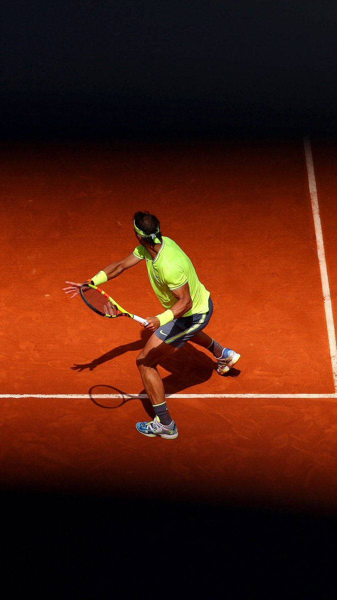 Download Stay connected on the court with Tennis Phone. Wallpaper