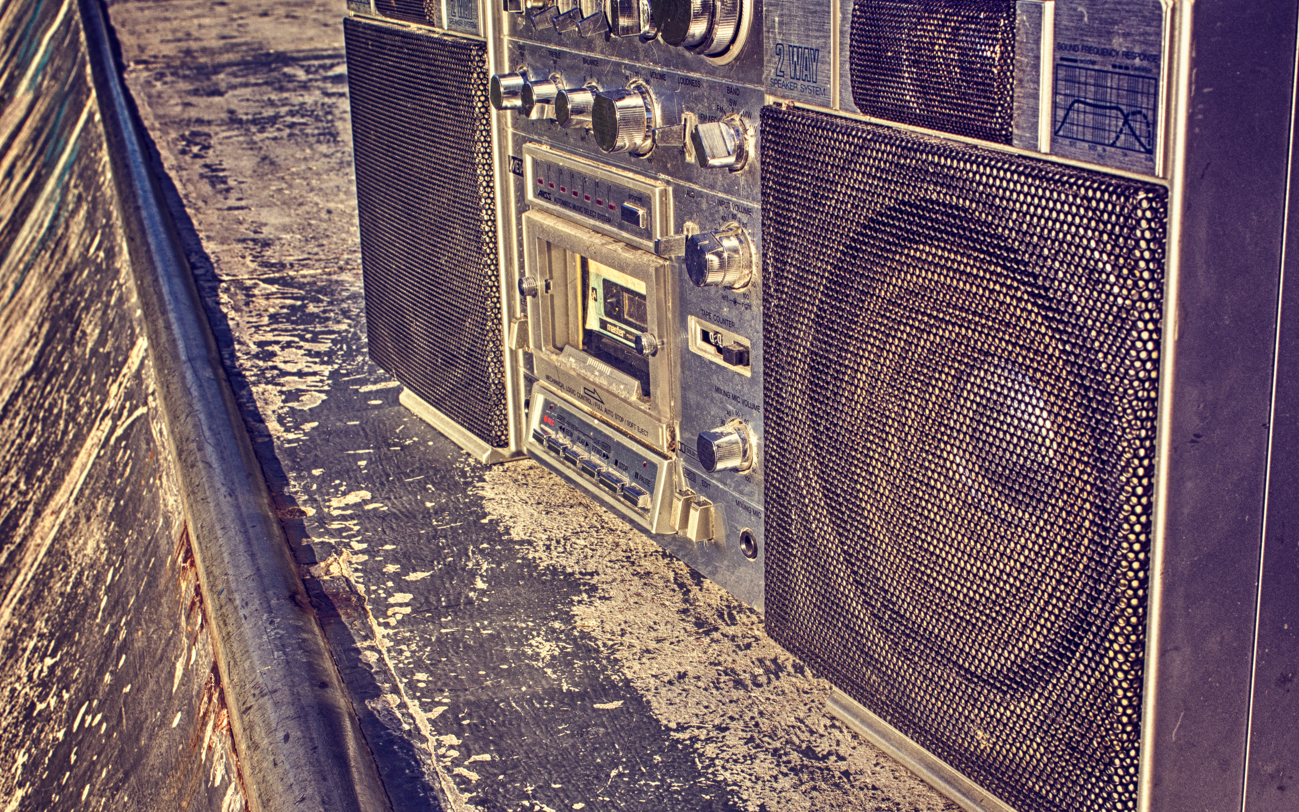 4K Radio Wallpaper and Background Image