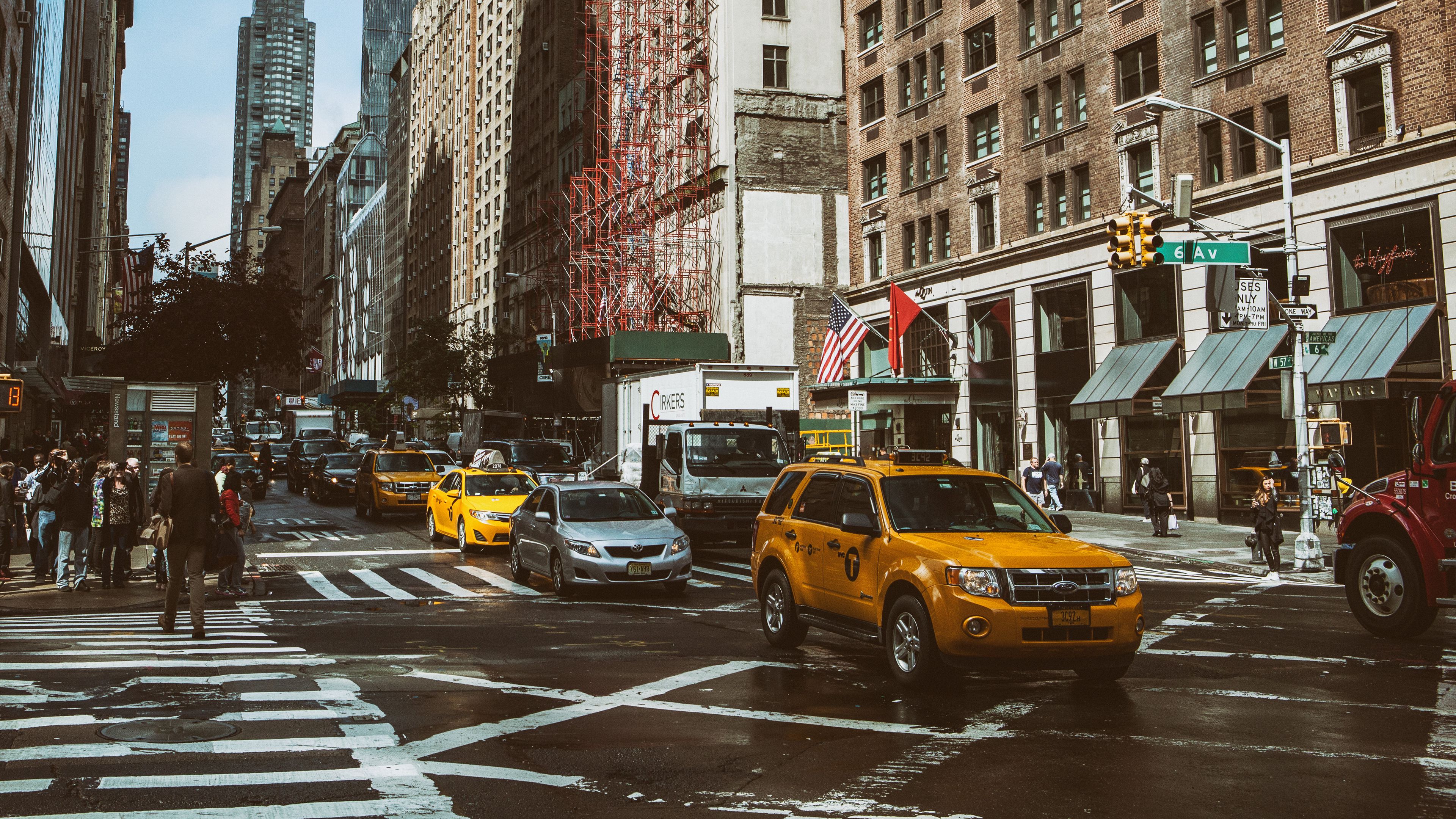 Download wallpaper 3840x2160 manhattan, new york, street, car 4k uhd 16:9 HD background