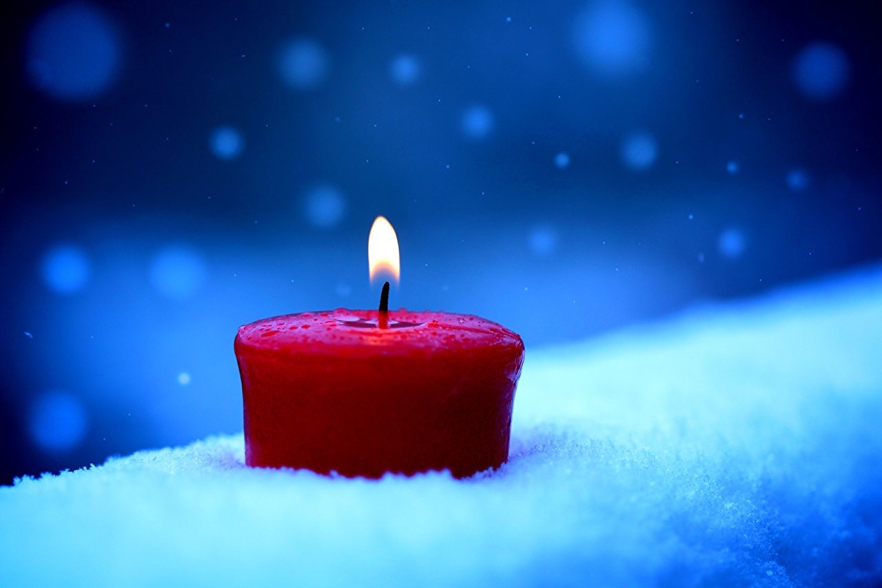 Desktop Wallpaper Winter Snow Candles Closeup