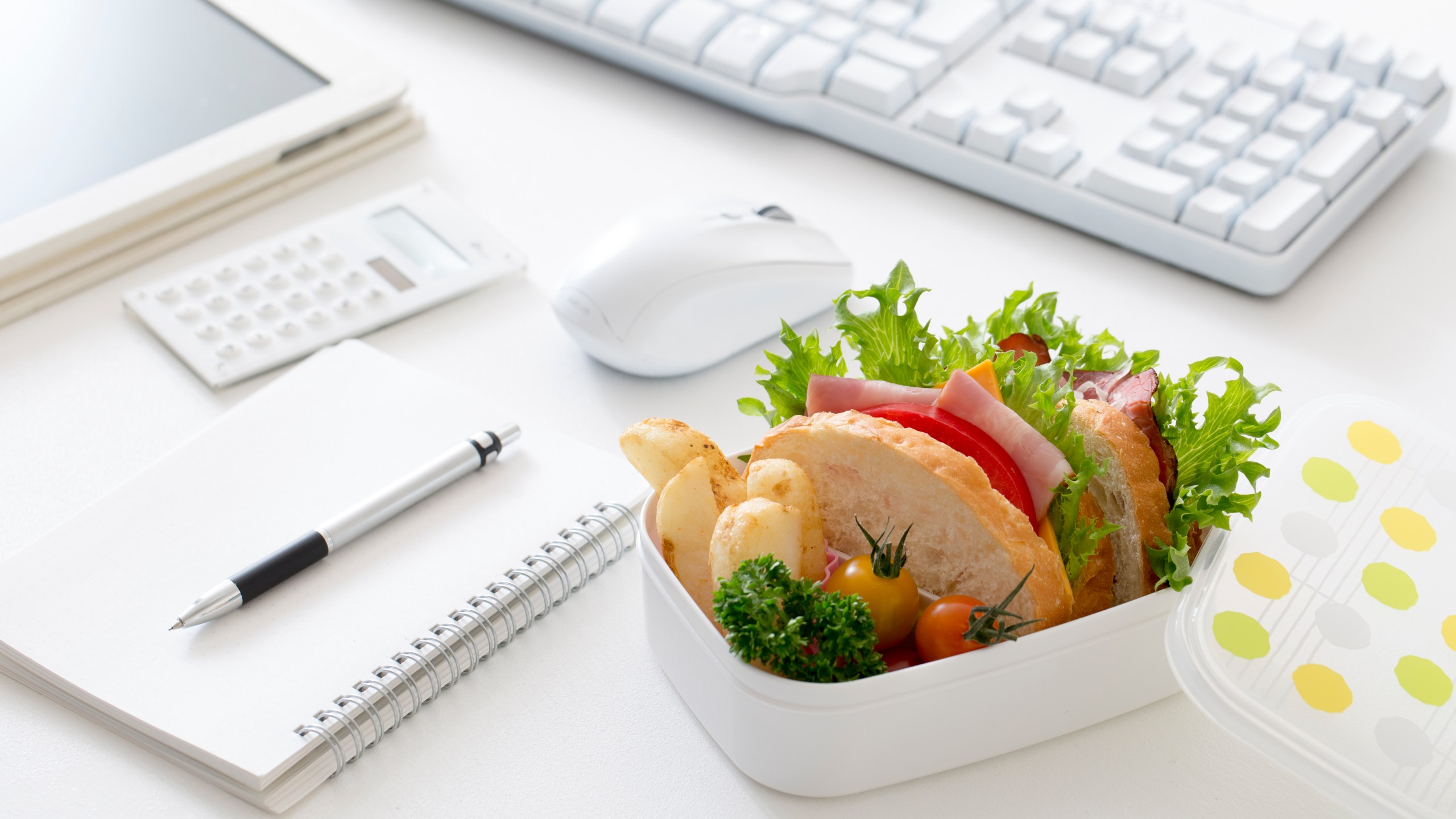 Revolutionize Your Lunch Break: 5 Easy ways to elevate your workday meals