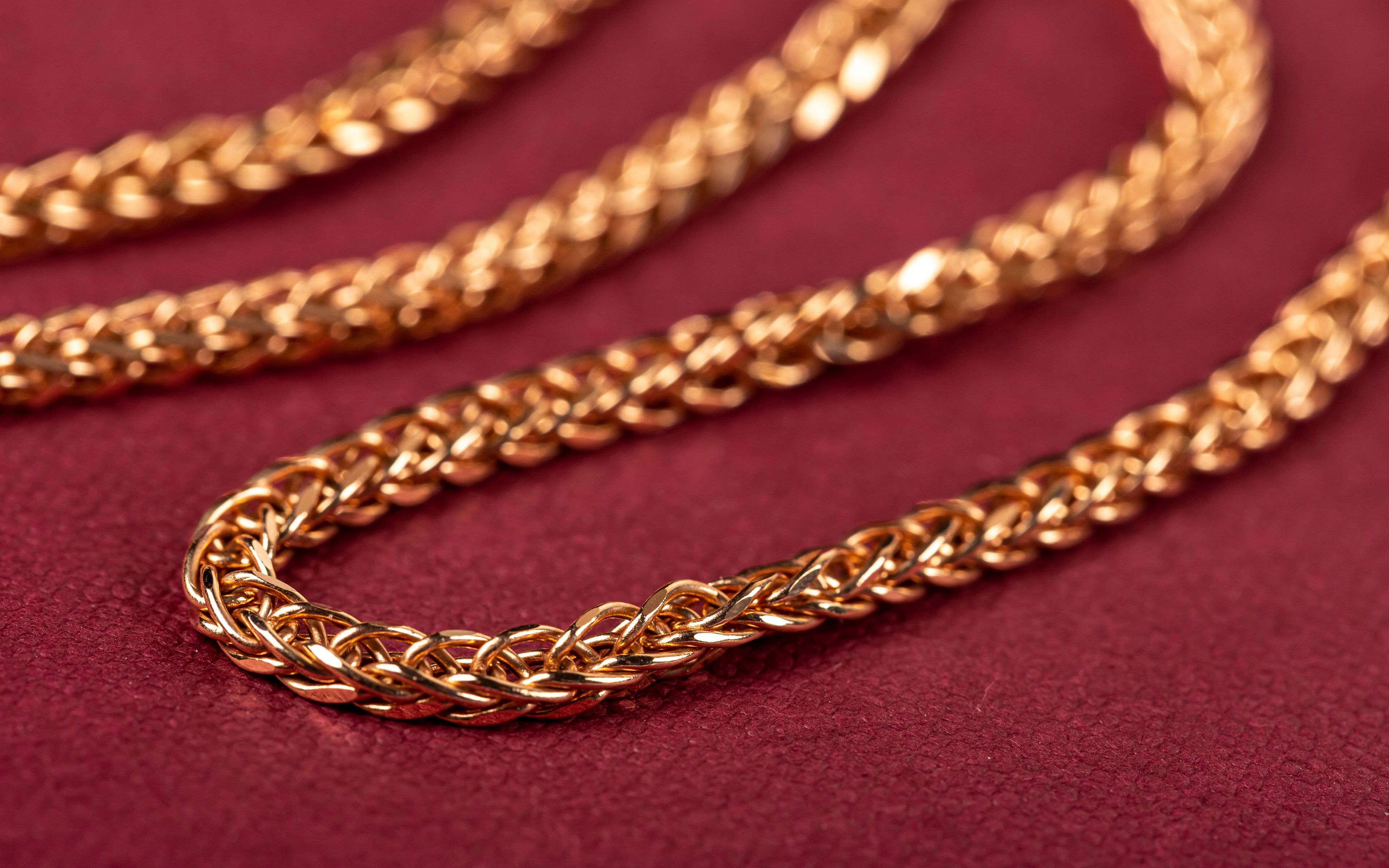 Download wallpaper 3840x2400 chain, gold, jewel 4k ultra HD 16:10 HD background