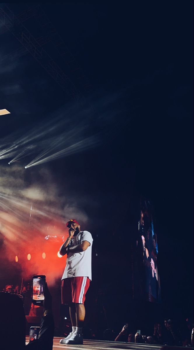 Eladio Carrión. Wallpaper de musica, Crazy fotos, Imagenes de rap