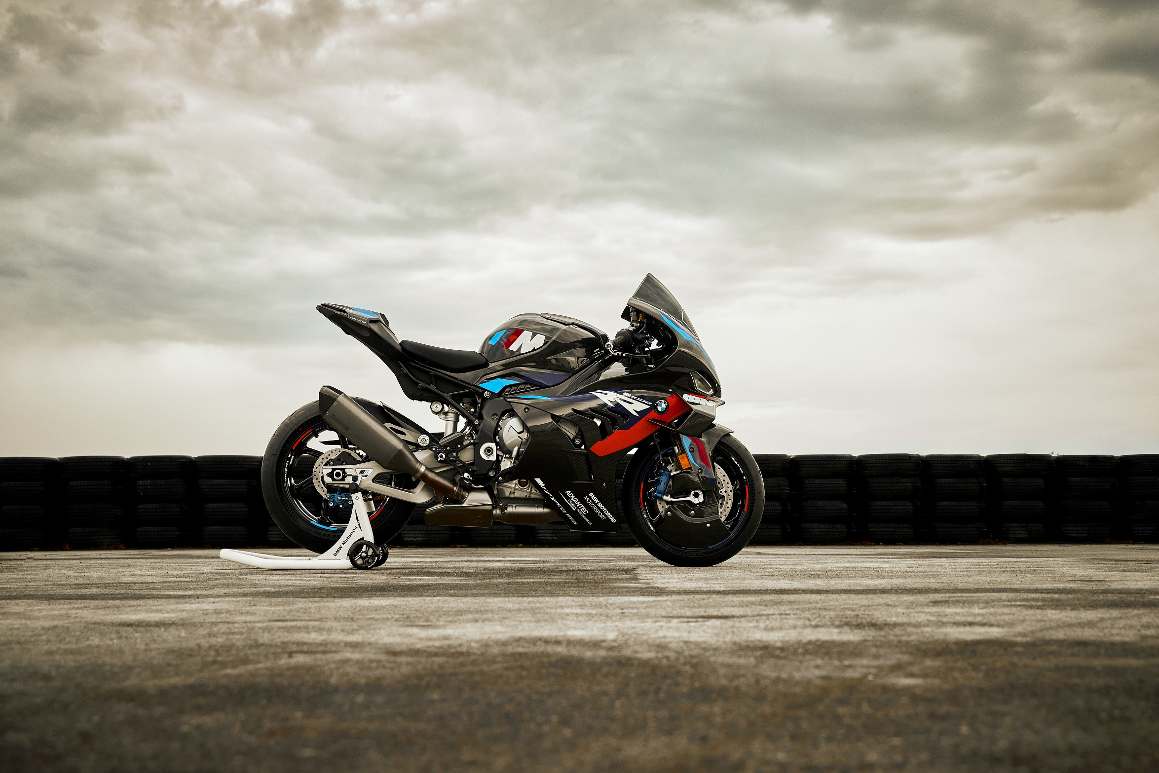 2023 BMW M 1000RR [Specs, Features, Photo]