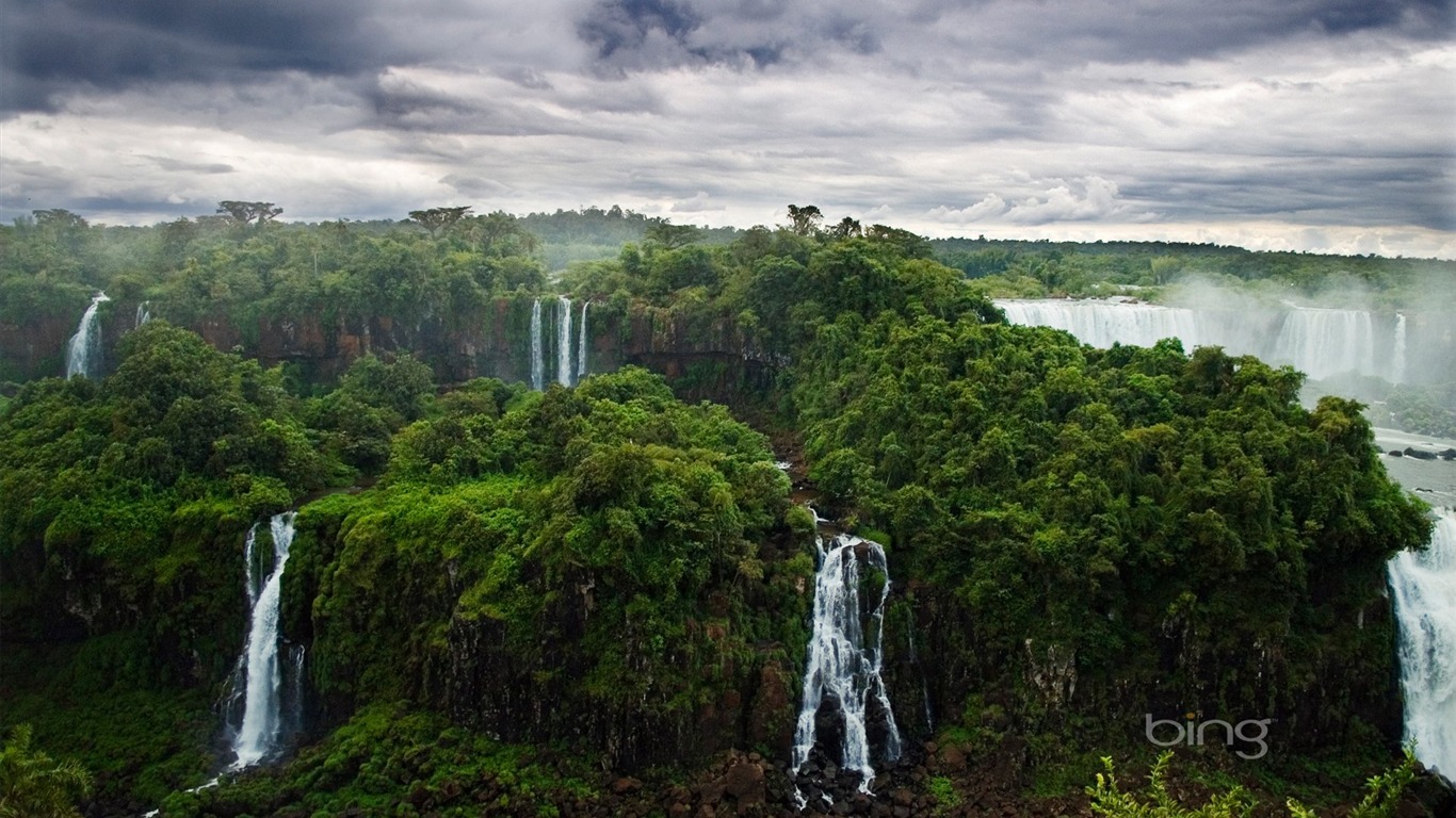 The worlds widest waterfall in Brazil Iguazu Falls Wallpaper
