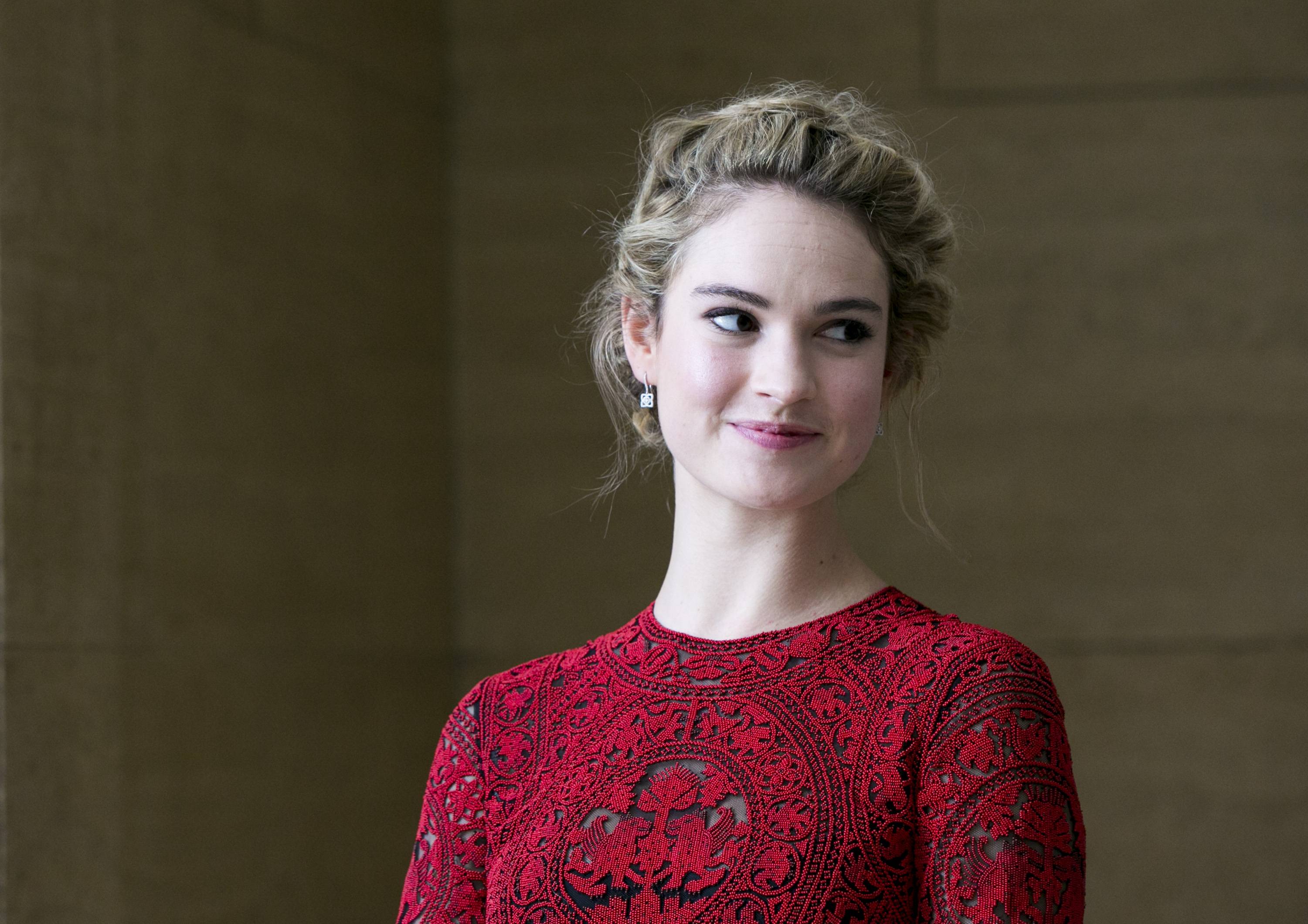 Beautiful girl, British actress Lily James Desktop wallpaper 1920x1080