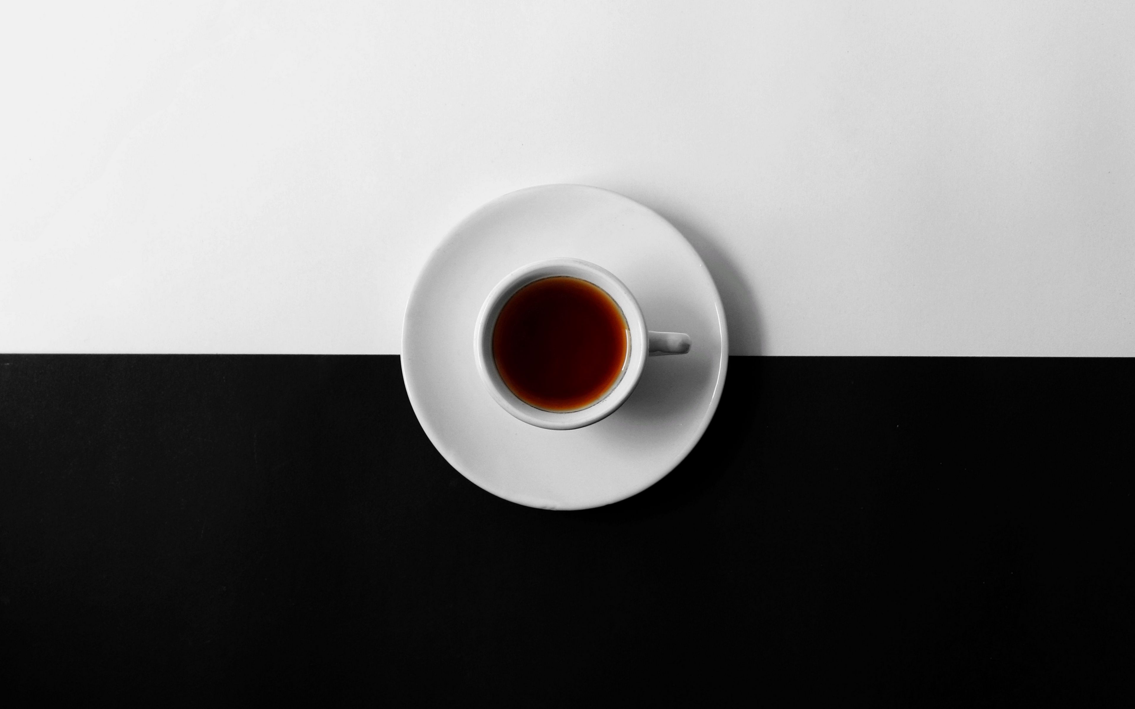 Download wallpaper 3840x2400 cup, black, white, minimalism 4k ultra HD 16:10 HD background