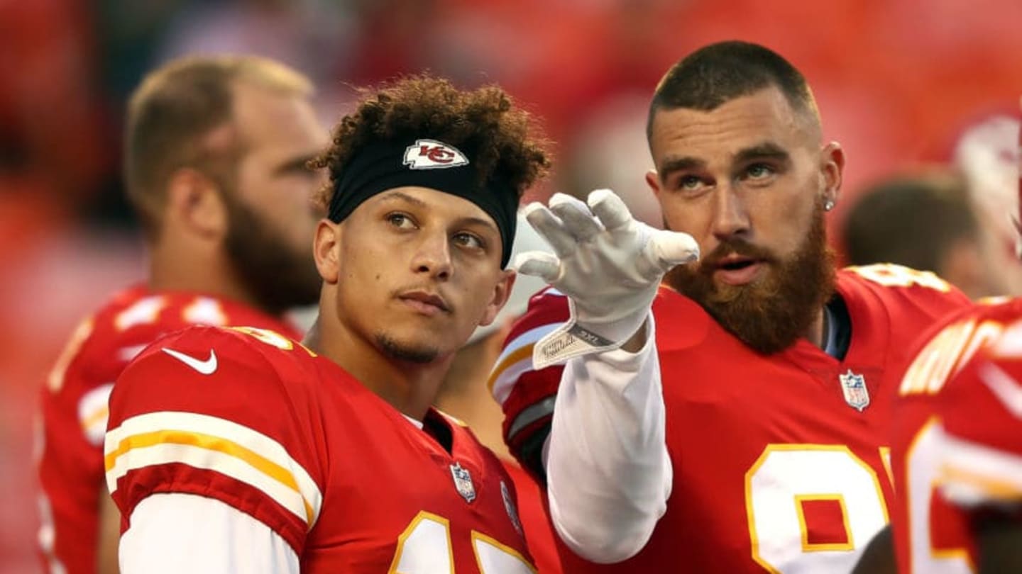 patrick mahomes and travis kelce wallpaper｜TikTok Search