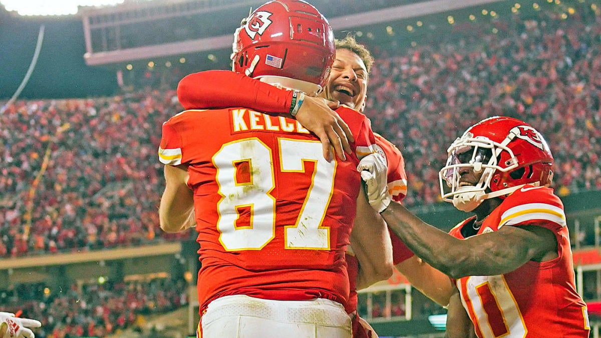 Do It, Kels!': Patrick Mahomes' Audible Preceded Pivotal Pass To Travis Kelce On Game Tying Drive Vs. Bills