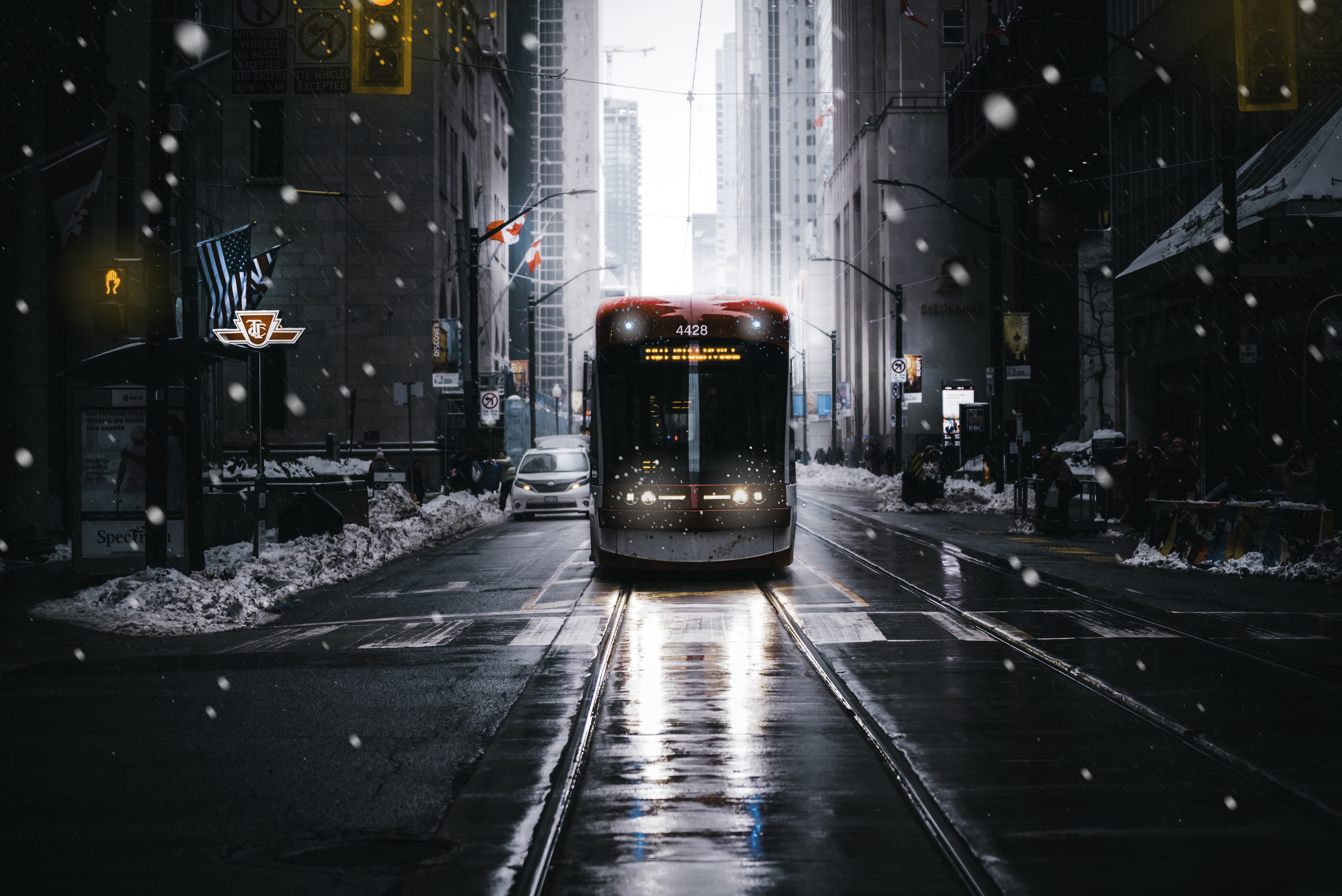 Vehicles Tram 4k Ultra HD Wallpaper
