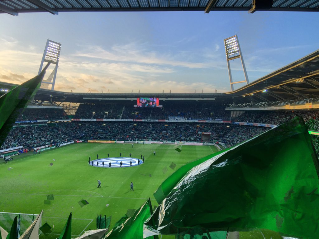 senaloboßartige Stimmung im #weserstadion #svwhsv