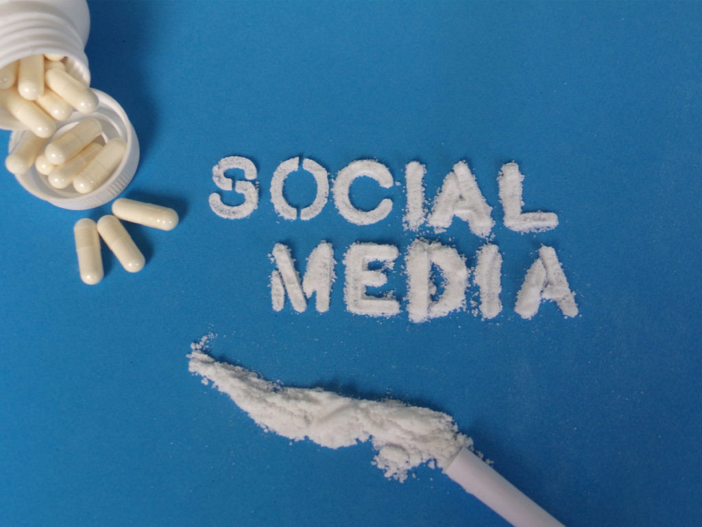 How to Detox from Social Media Addiction. Fresh N Lean