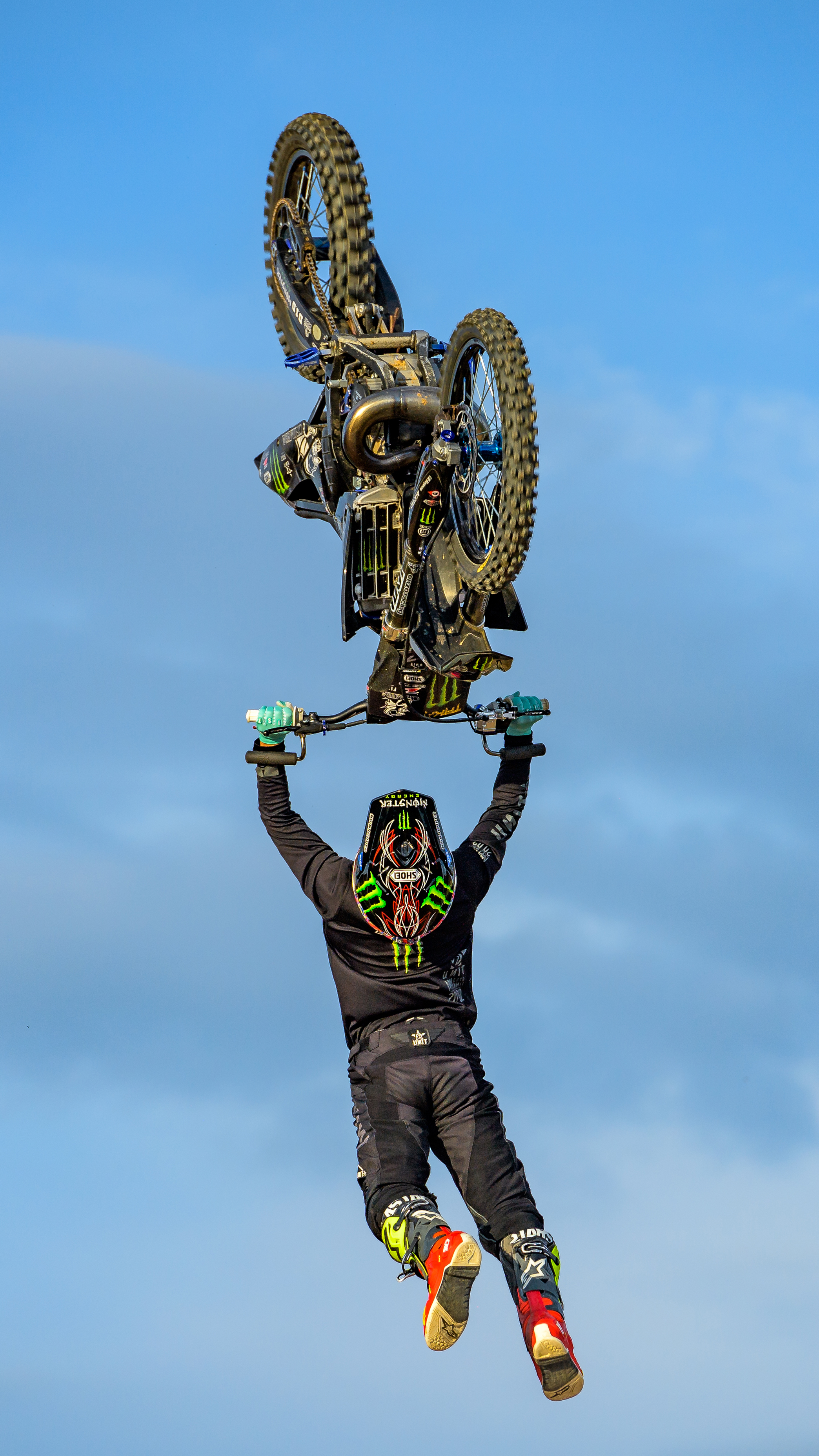 Monster Gaming would like to see some gaming wallpaper next?